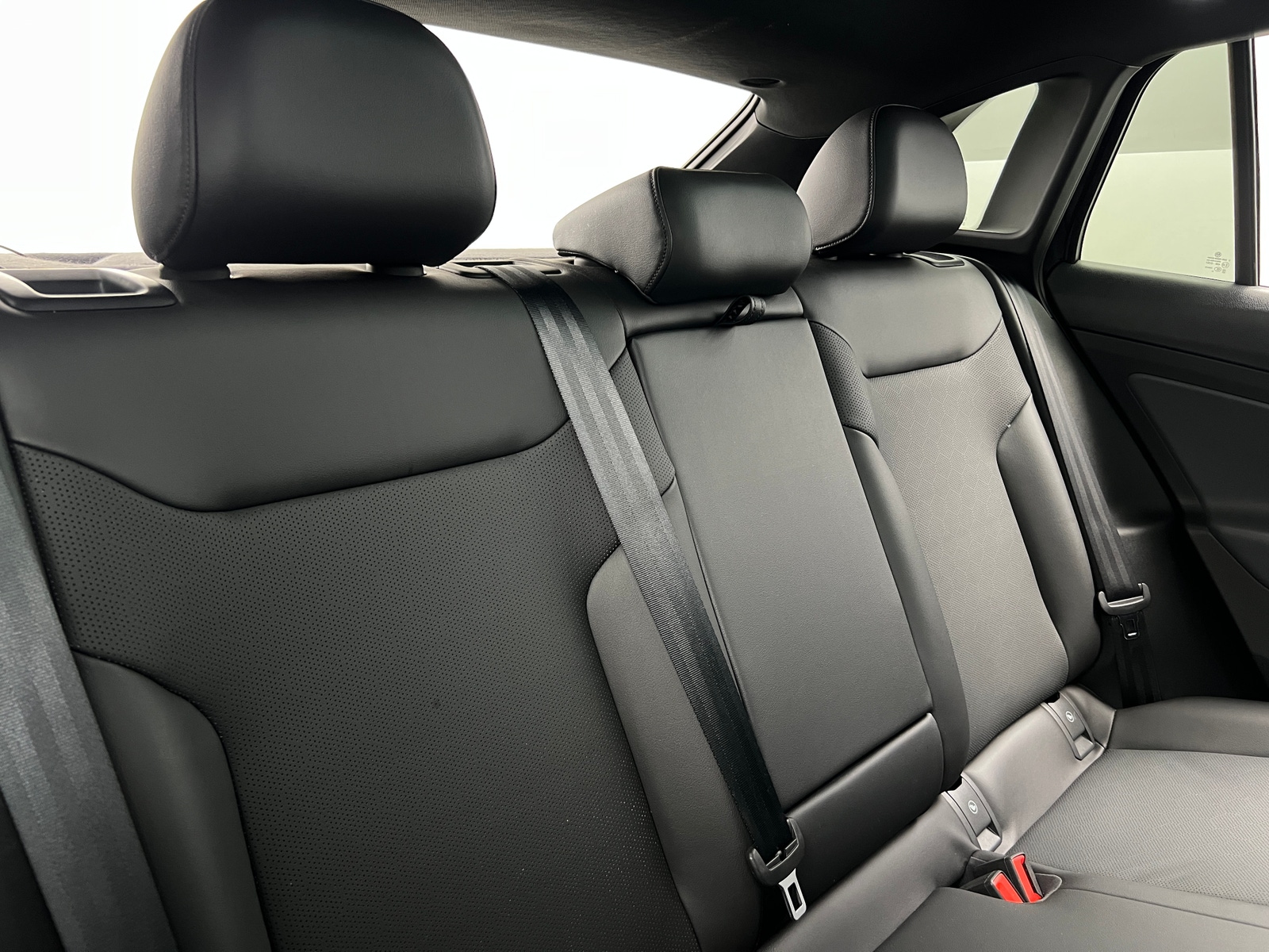 Thumbnail: 2021 Volkswagen ID.4 - 5