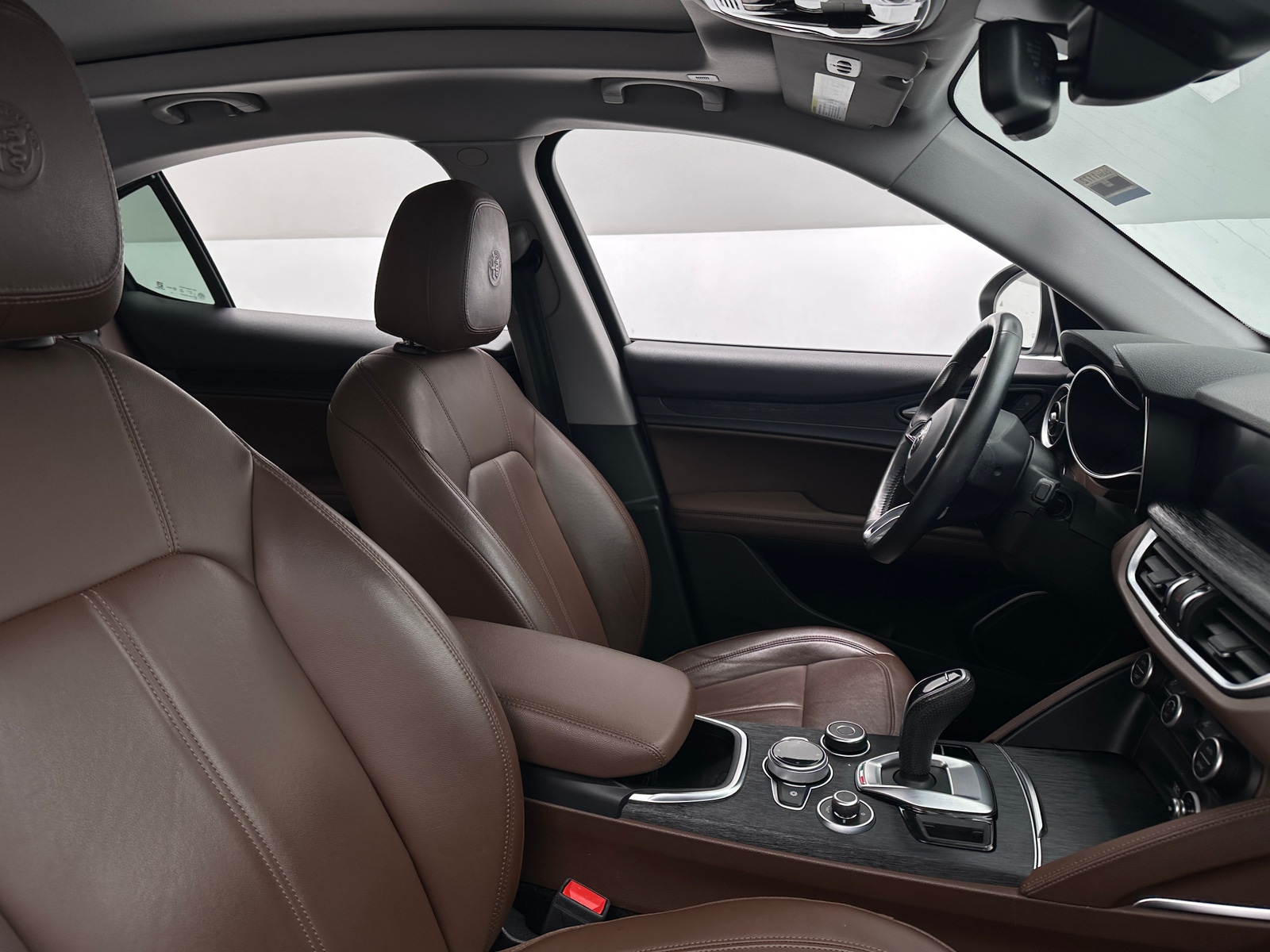 Thumbnail: 2020 Alfa Romeo Stelvio - 2