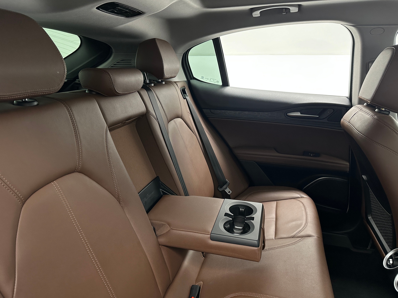 Thumbnail: 2020 Alfa Romeo Stelvio - 6