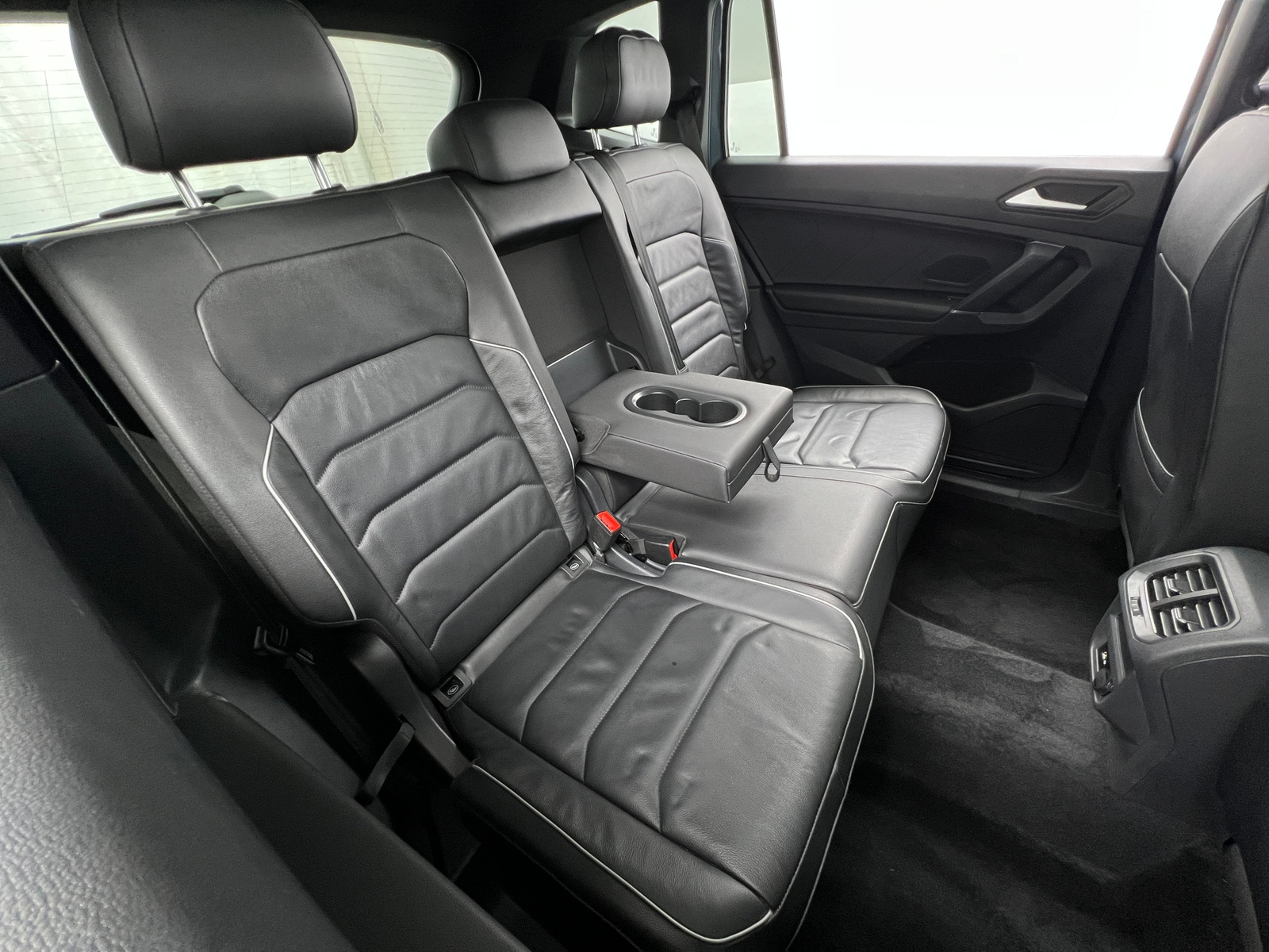 Thumbnail: 2020 Volkswagen Tiguan - 5