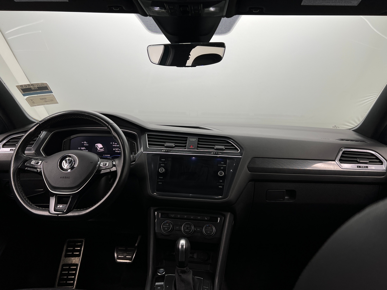 Thumbnail: 2020 Volkswagen Tiguan - 2