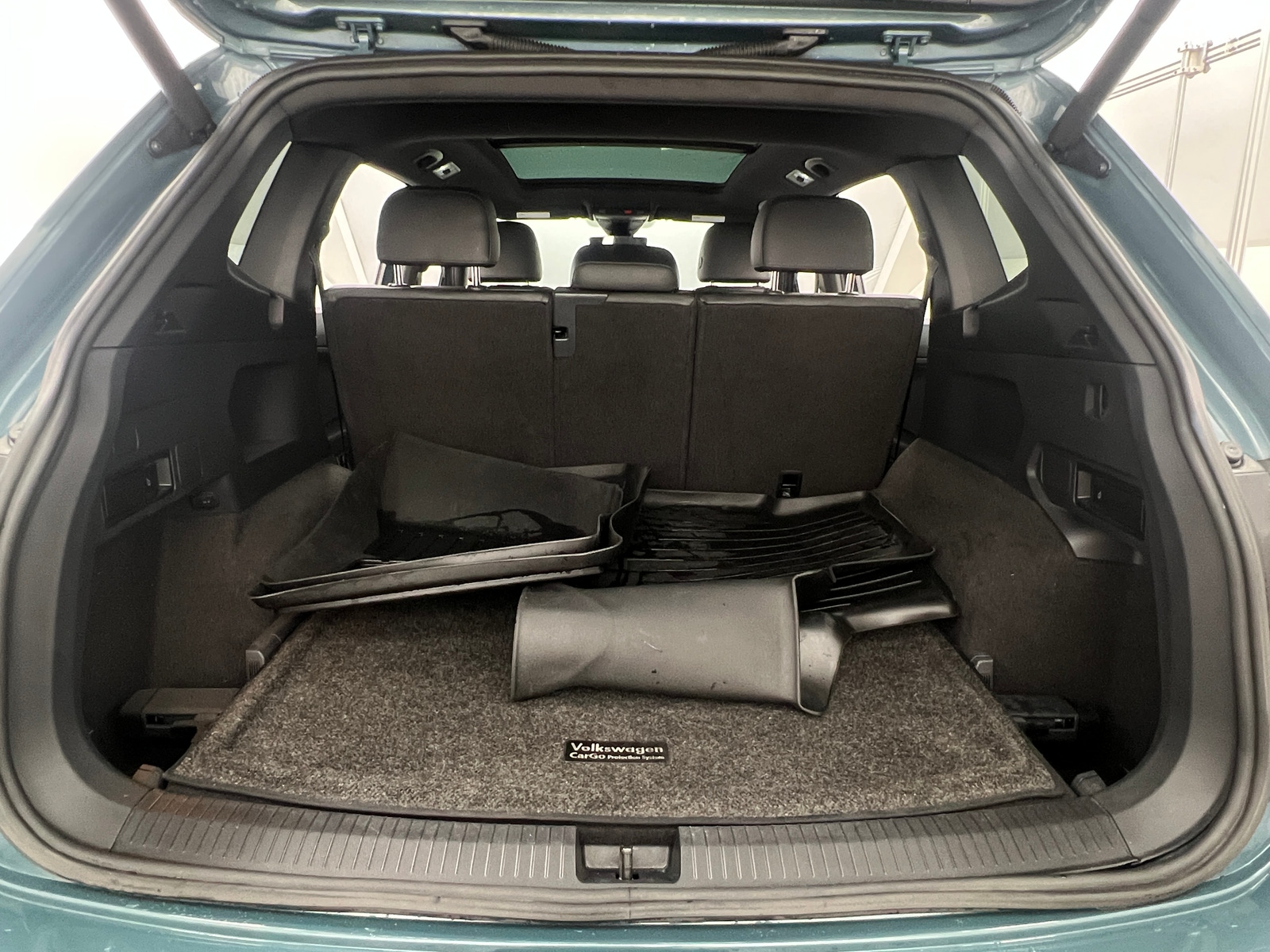 Thumbnail: 2020 Volkswagen Tiguan - 6