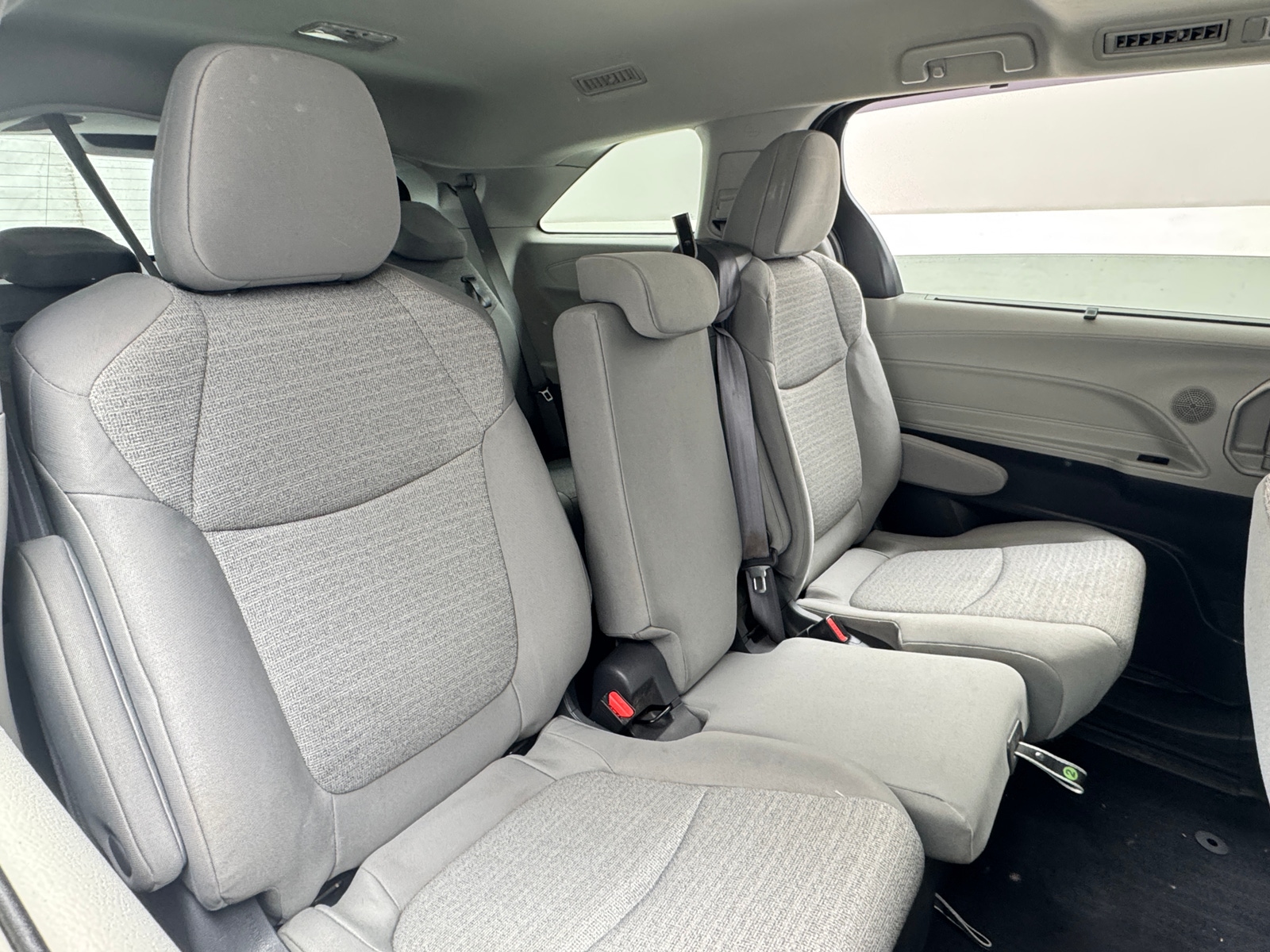 Thumbnail: 2021 Toyota Sienna - 6