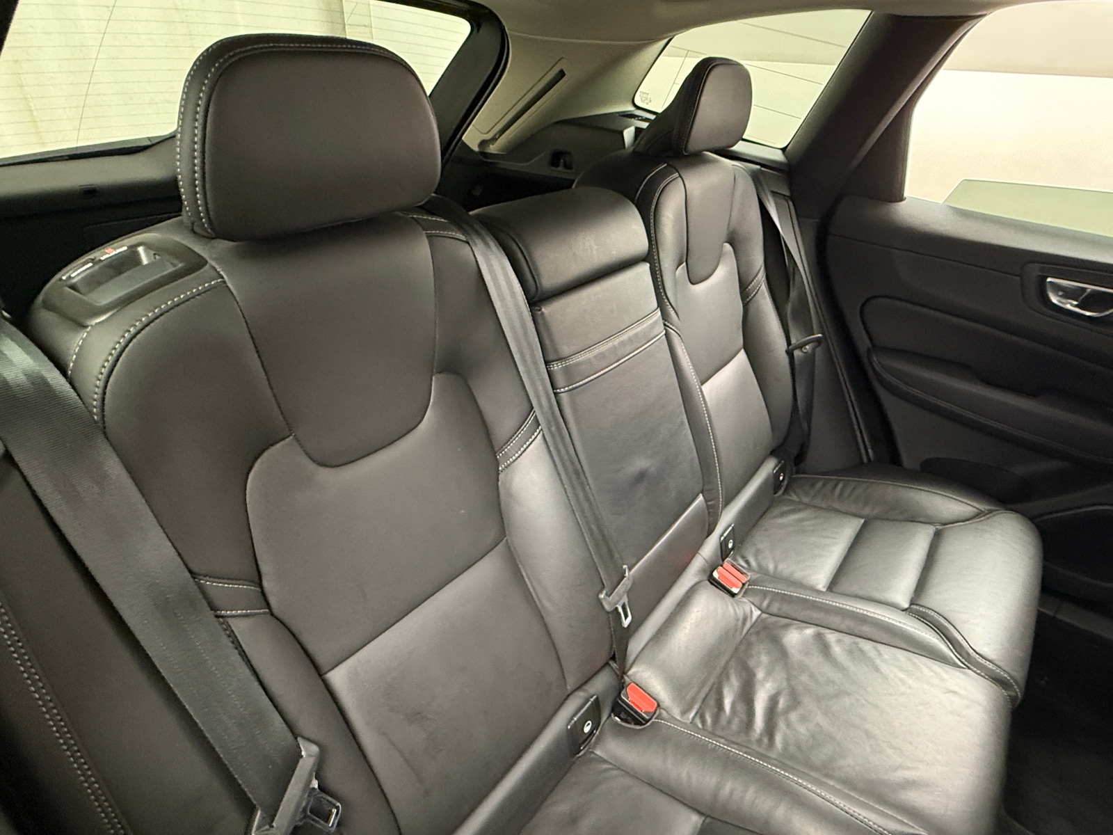 Thumbnail: 2021 Volvo XC60 - 5