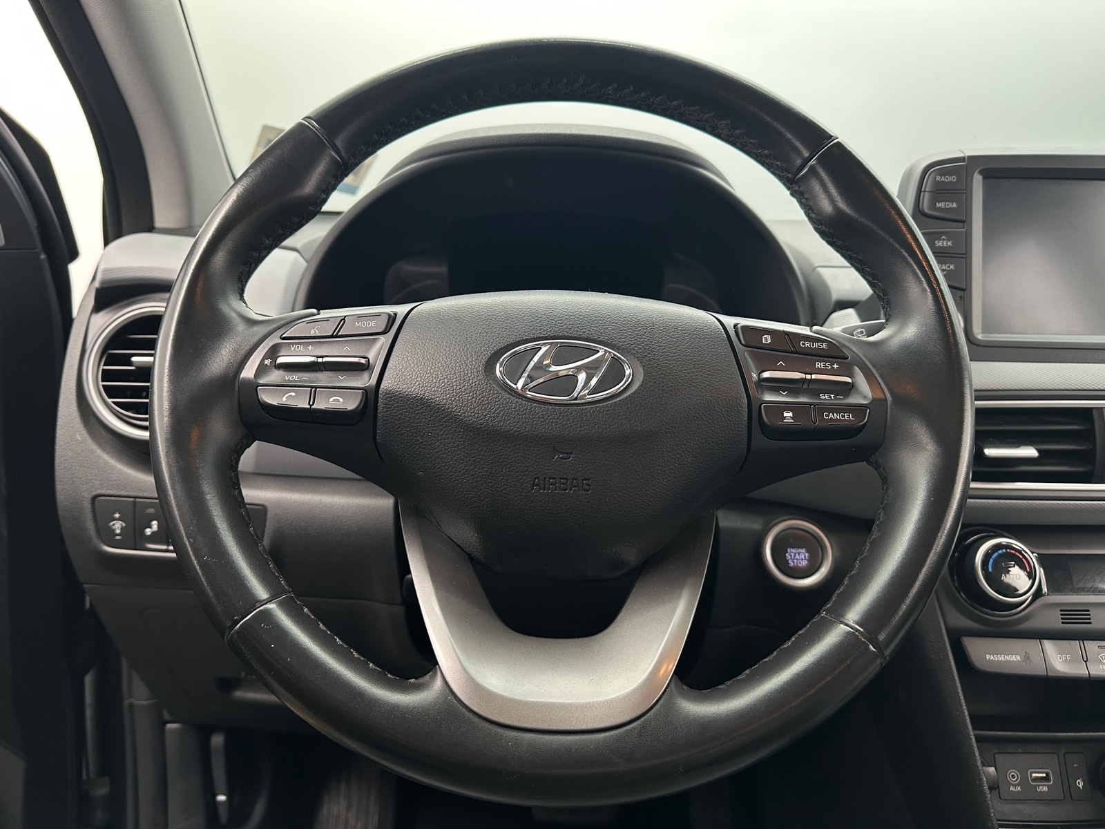 Thumbnail: 2020 Hyundai Kona - 4