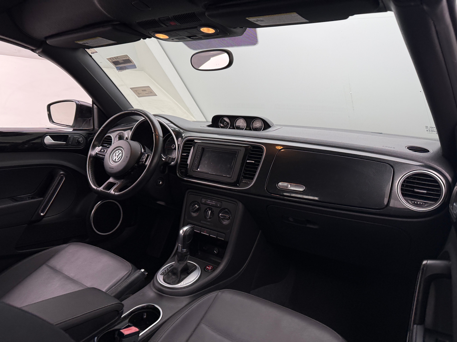 Thumbnail: 2015 Volkswagen Beetle - 2