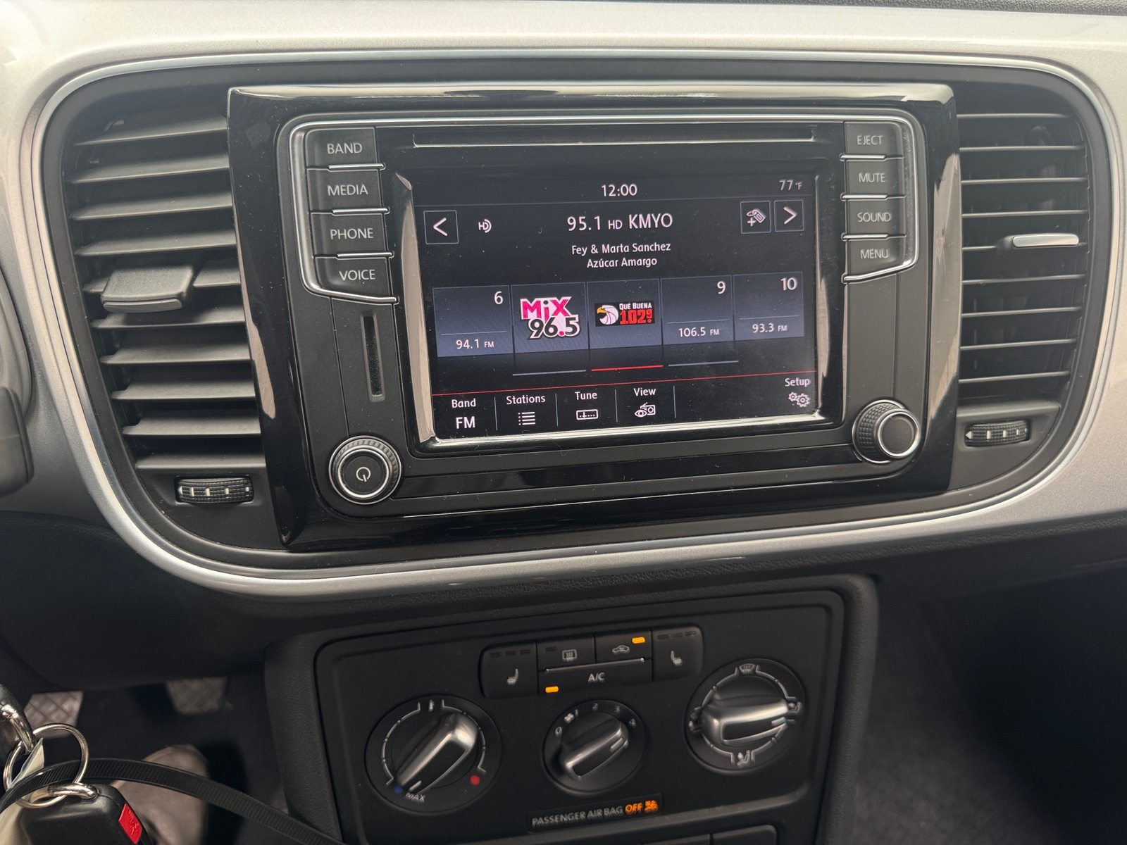 Thumbnail: 2016 Volkswagen Beetle - 3