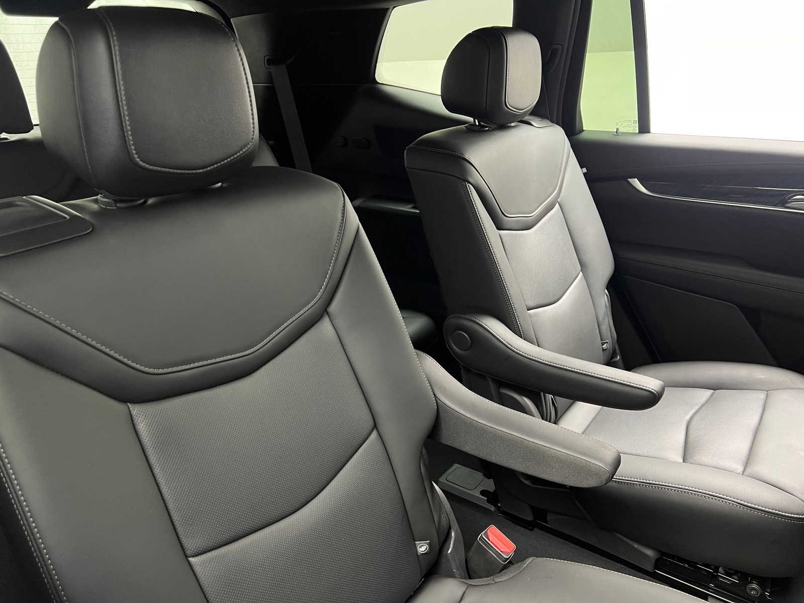 Thumbnail: 2022 Cadillac XT6 - 5