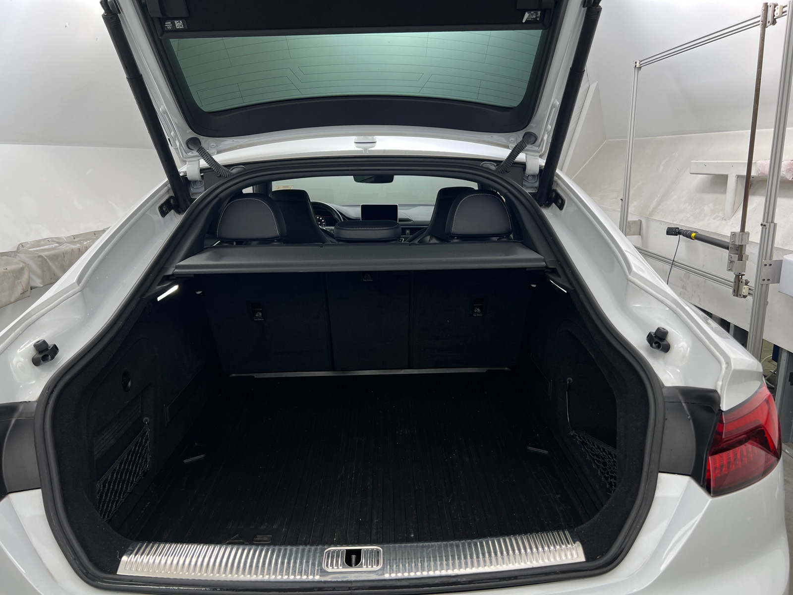 Thumbnail: 2019 Audi S5 - 6