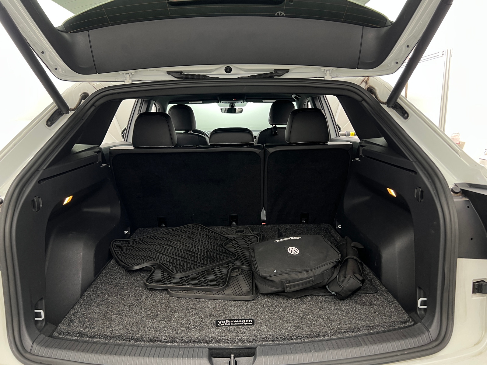 Thumbnail: 2020 Volkswagen Atlas - 6