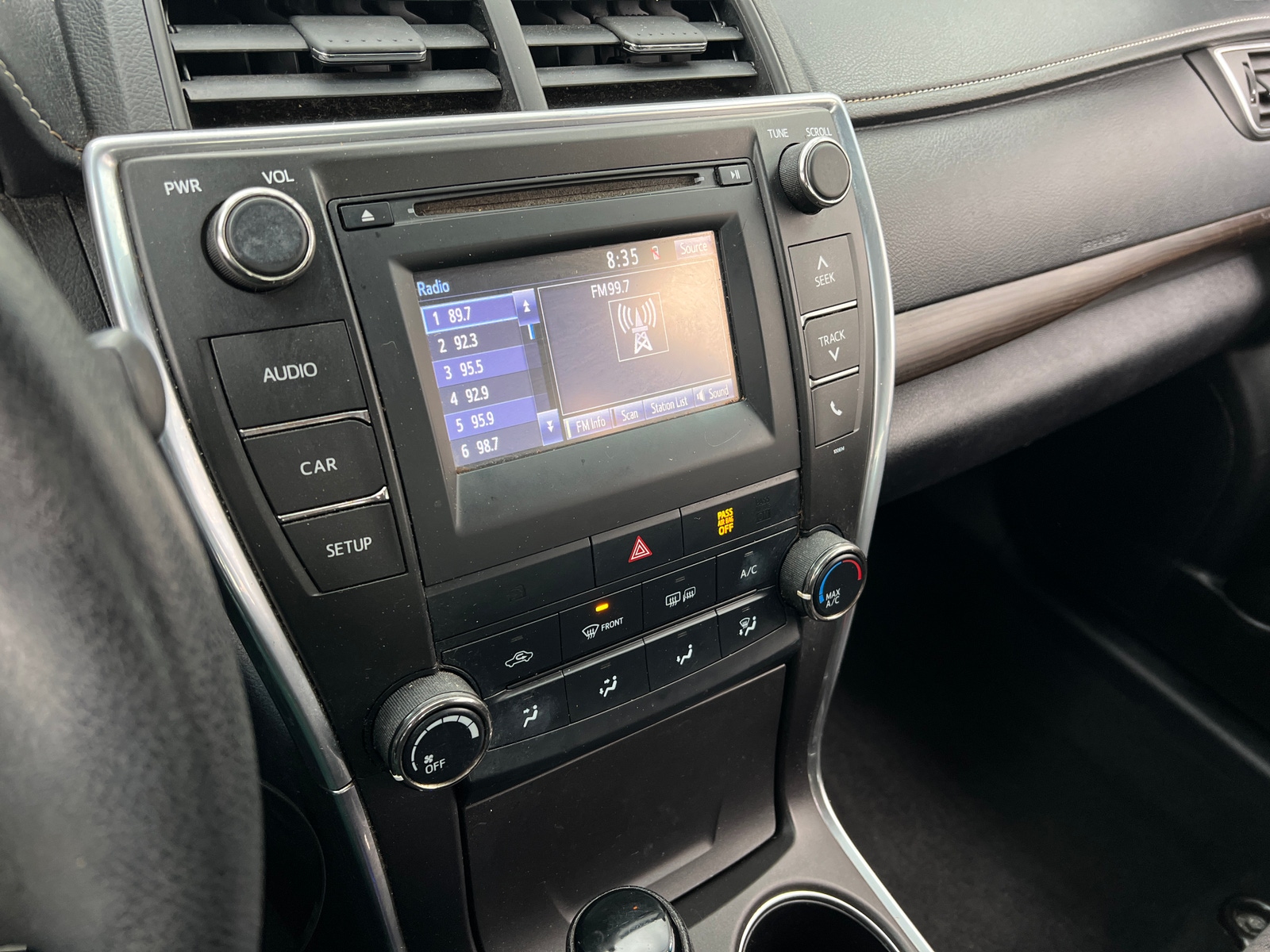 Thumbnail: 2016 Toyota Camry - 4