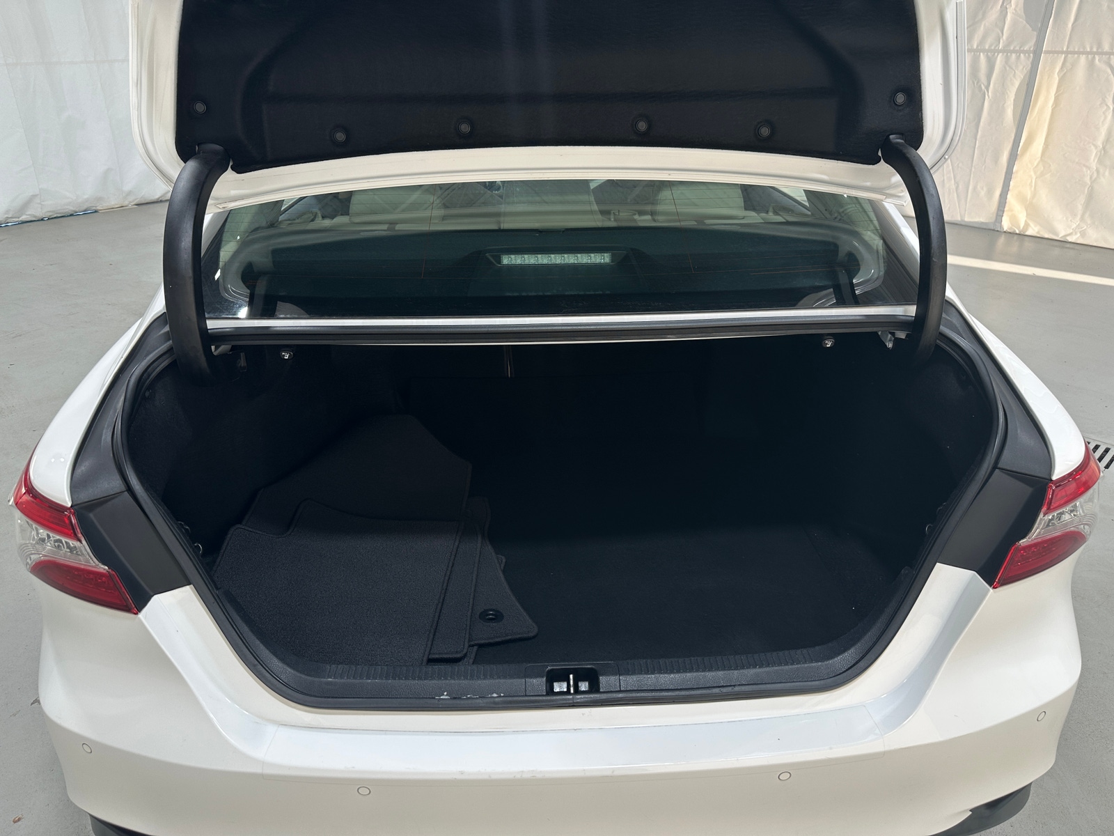 Thumbnail: 2018 Toyota Camry - 7