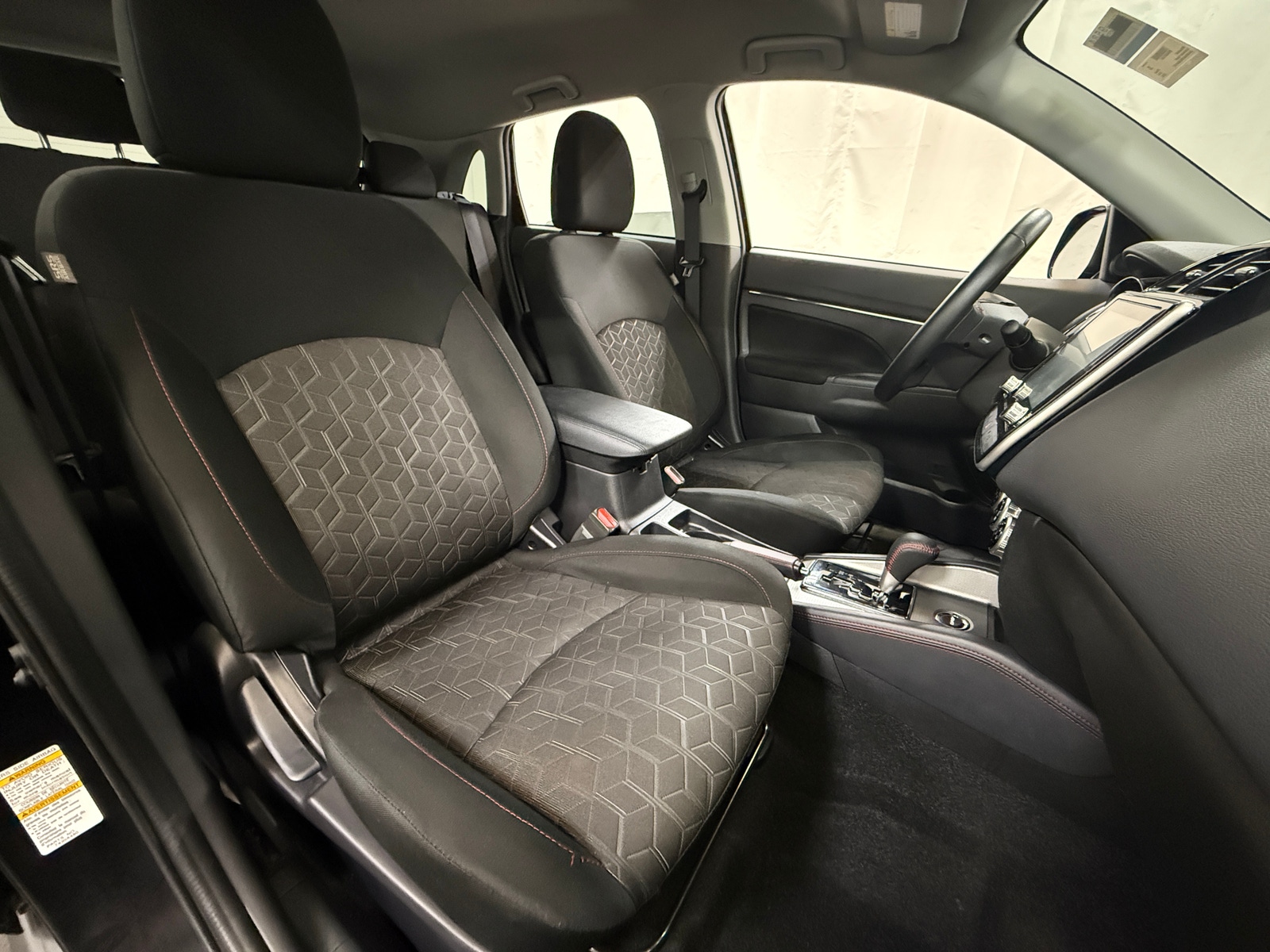 Thumbnail: 2025 Mitsubishi Outlander Sport - 2