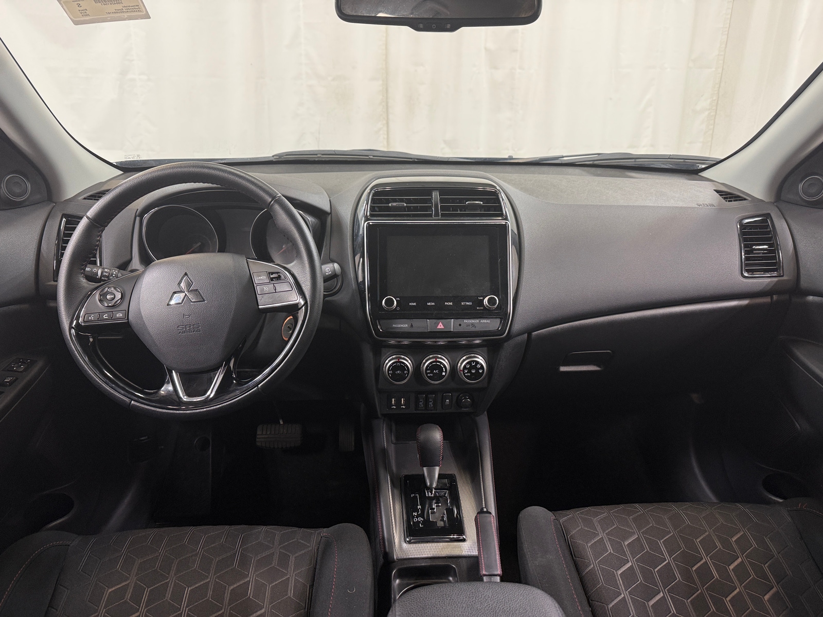 Thumbnail: 2025 Mitsubishi Outlander Sport - 3