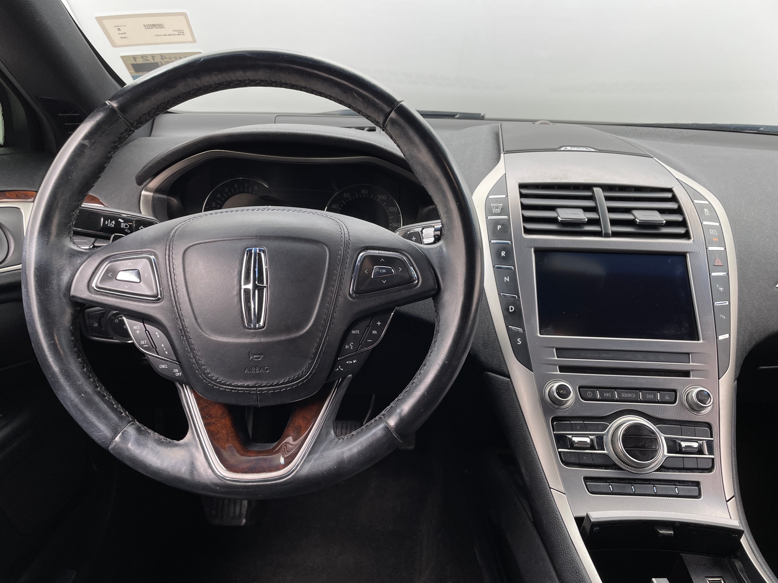 Thumbnail: 2020 Lincoln MKZ - 4