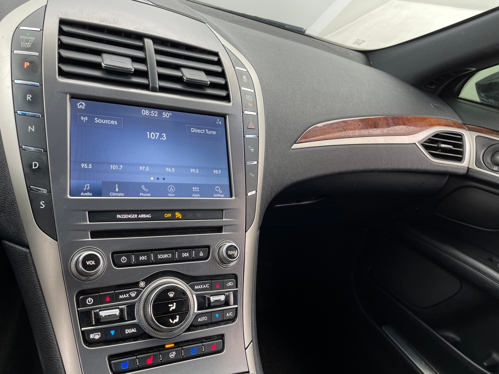 Thumbnail: 2020 Lincoln MKZ - 3