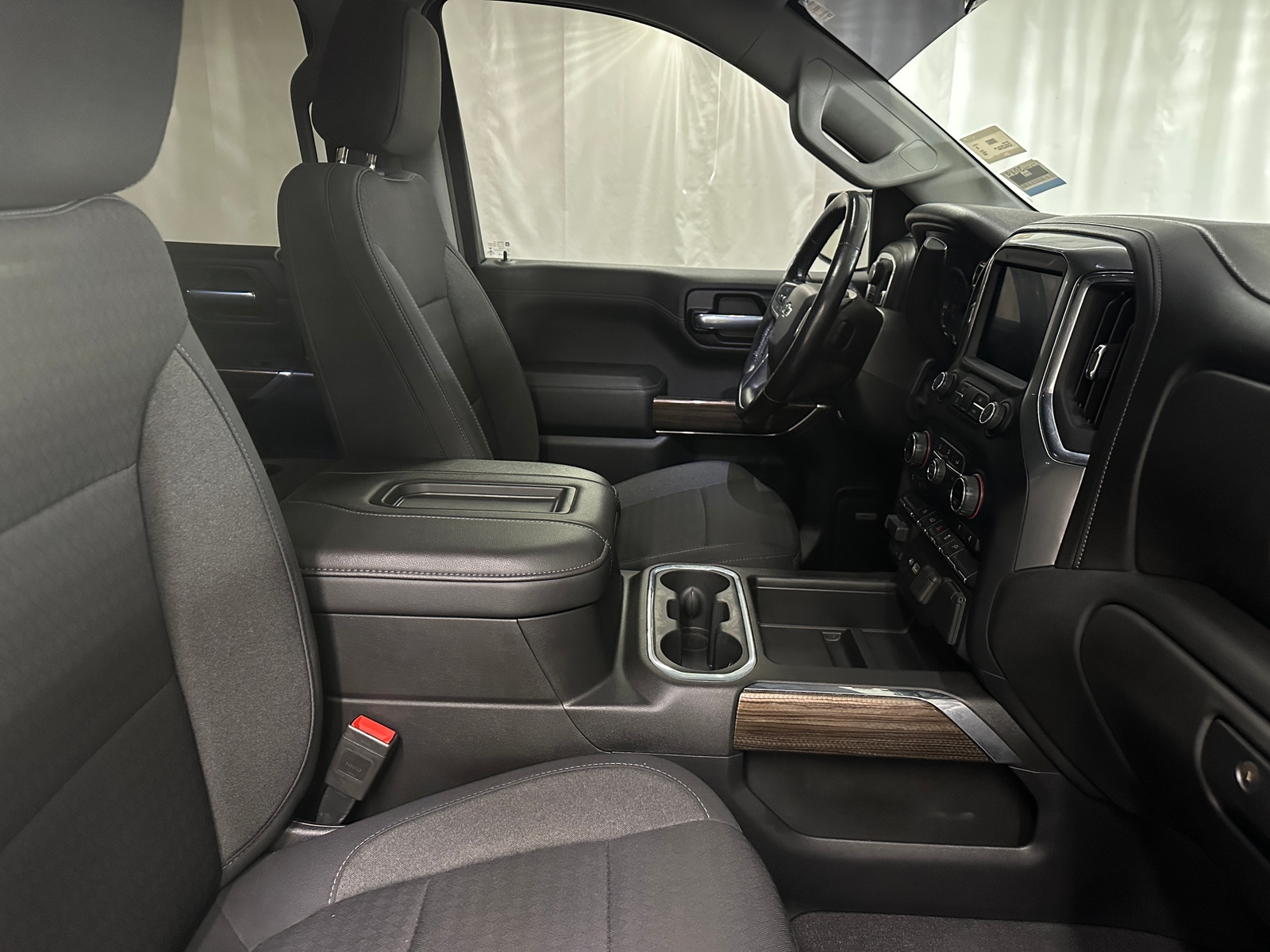 Thumbnail: 2020 Chevrolet Silverado 1500 - 2