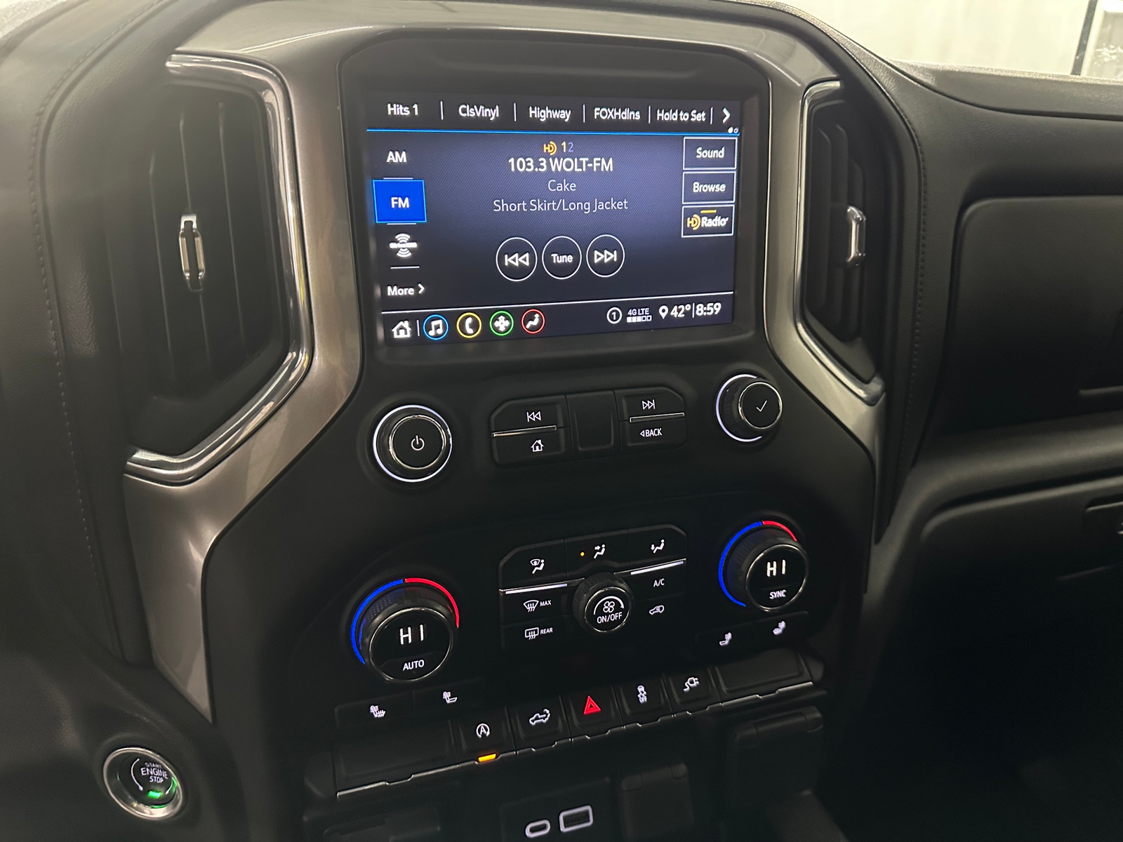 Thumbnail: 2020 Chevrolet Silverado 1500 - 4