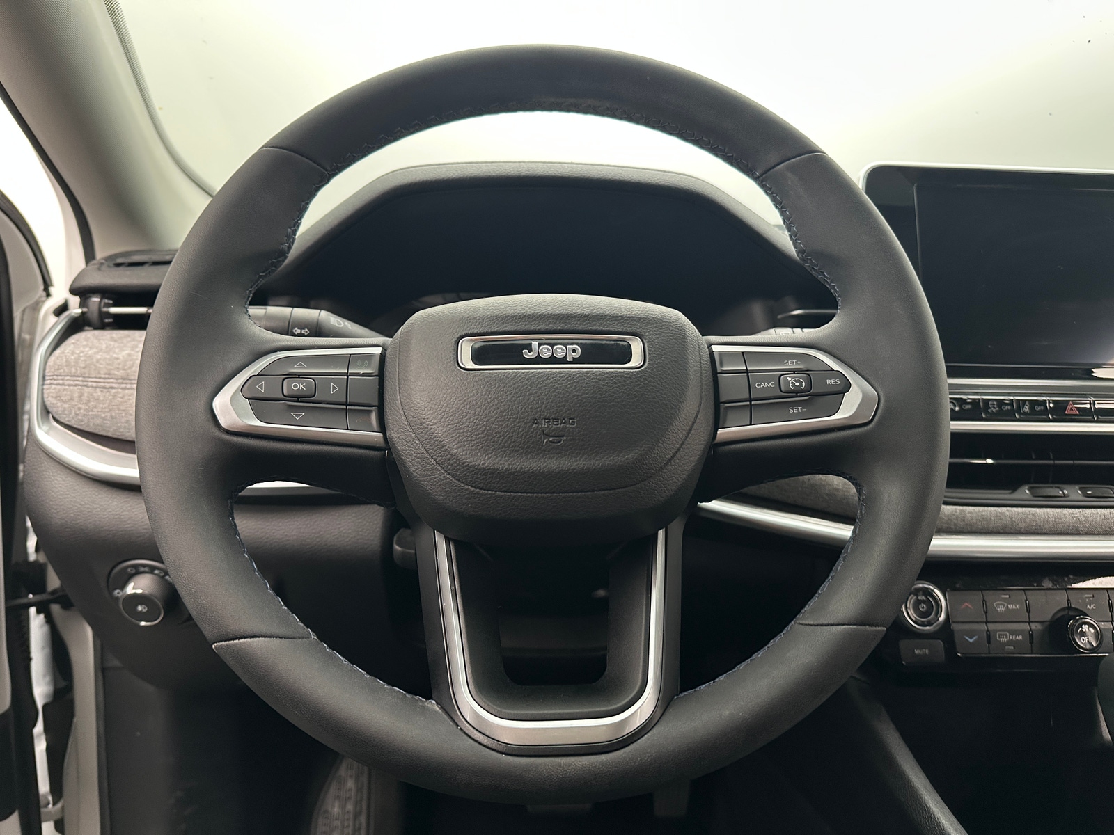 Thumbnail: 2022 Jeep Compass - 4