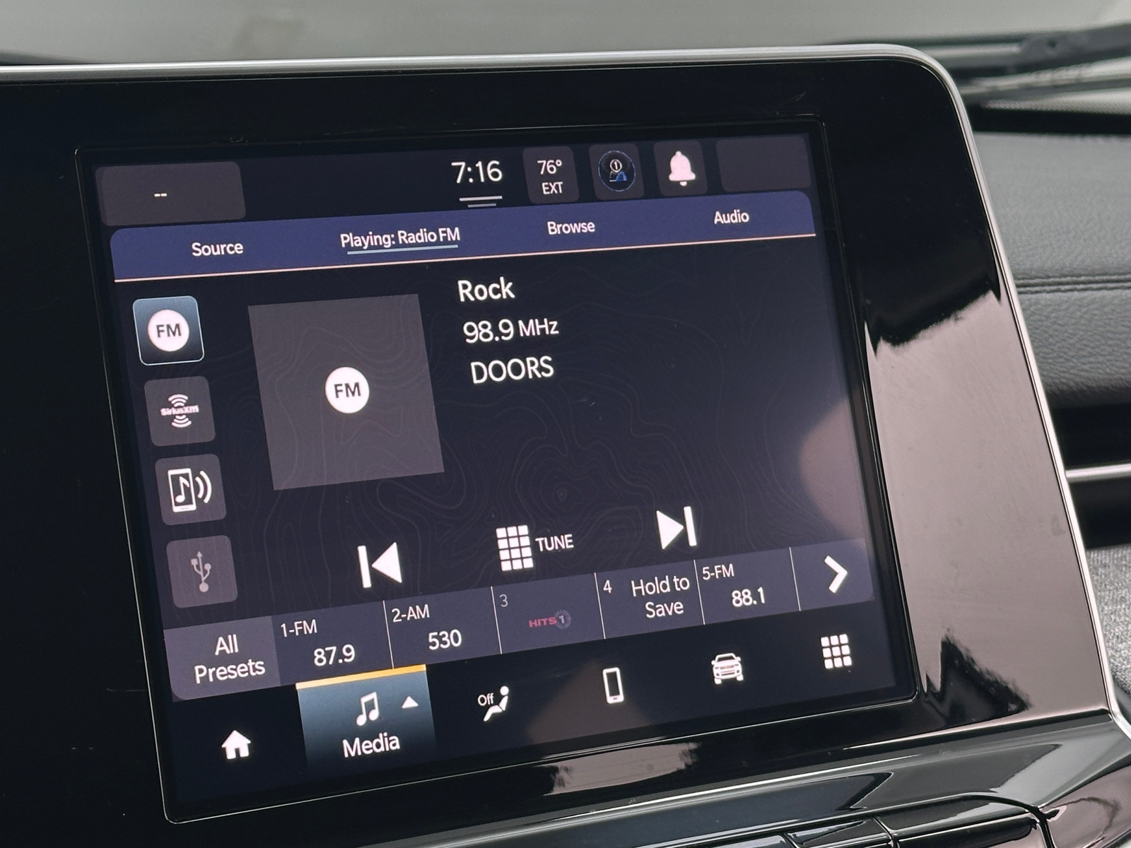 Thumbnail: 2022 Jeep Compass - 3