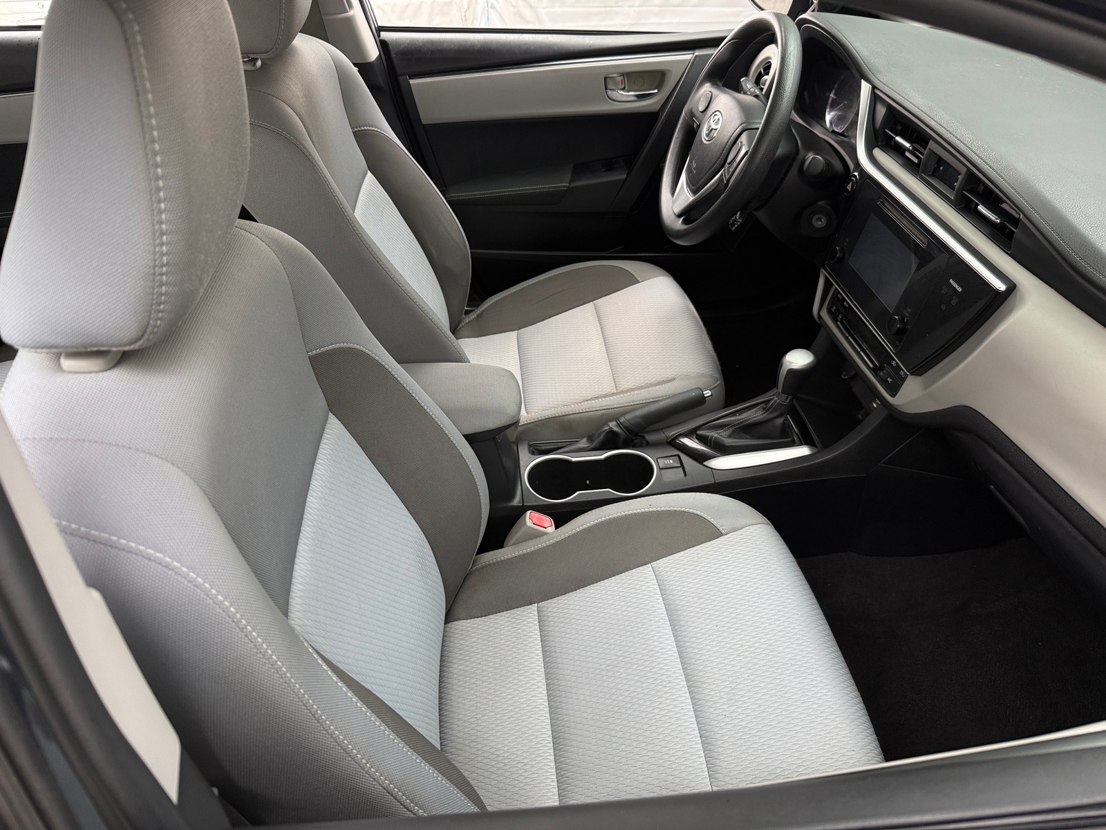 Thumbnail: 2017 Toyota Corolla - 2