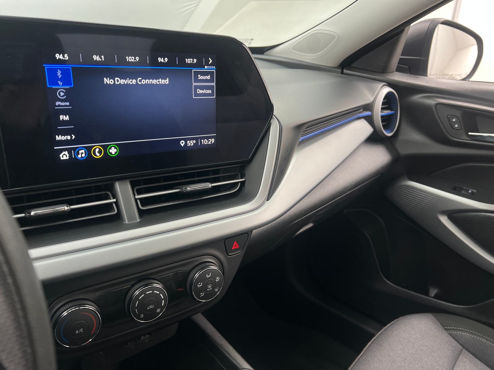 Thumbnail: 2025 Chevrolet Trax - 4