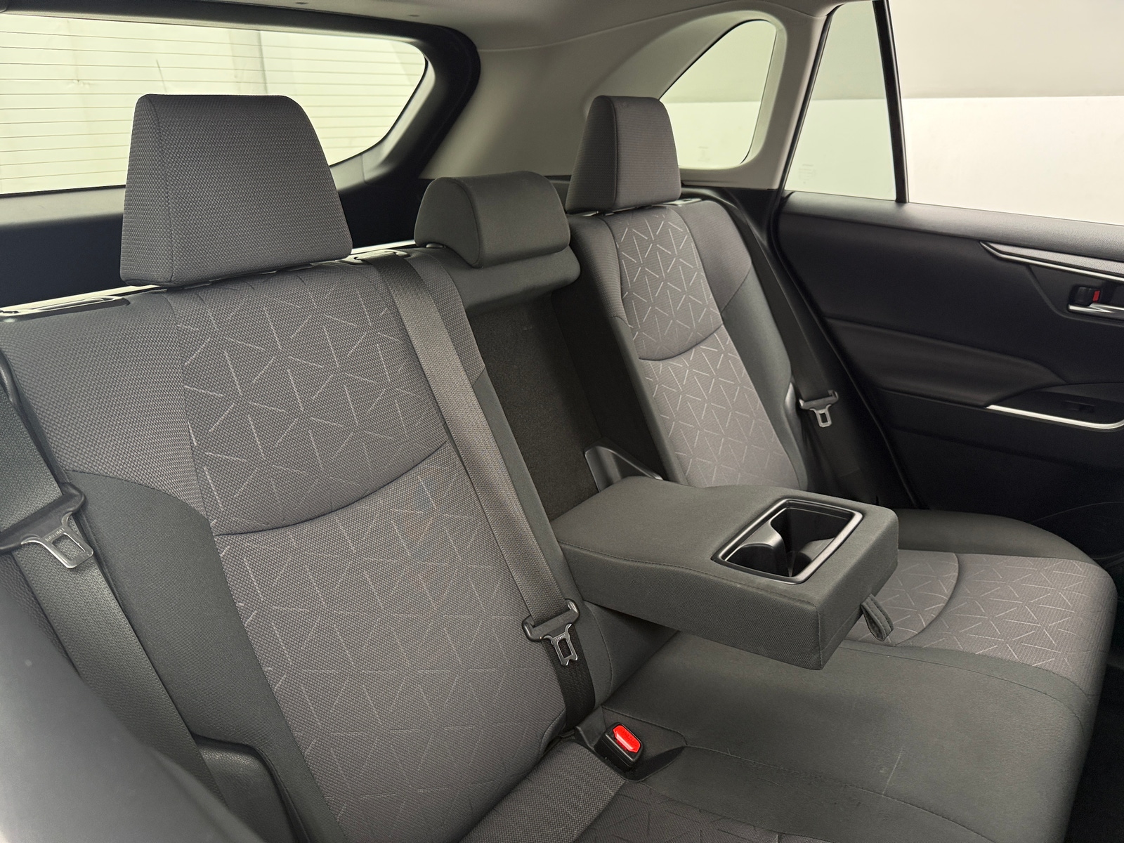 Thumbnail: 2019 Toyota RAV4 - 6