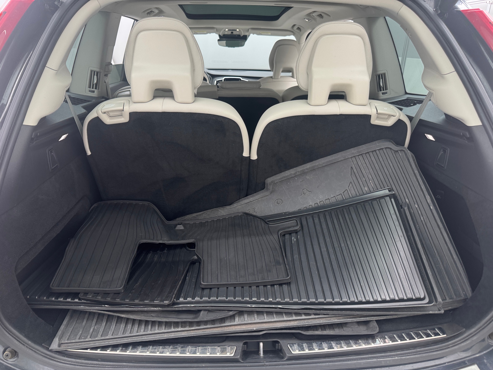 Thumbnail: 2022 Volvo XC90 - 6