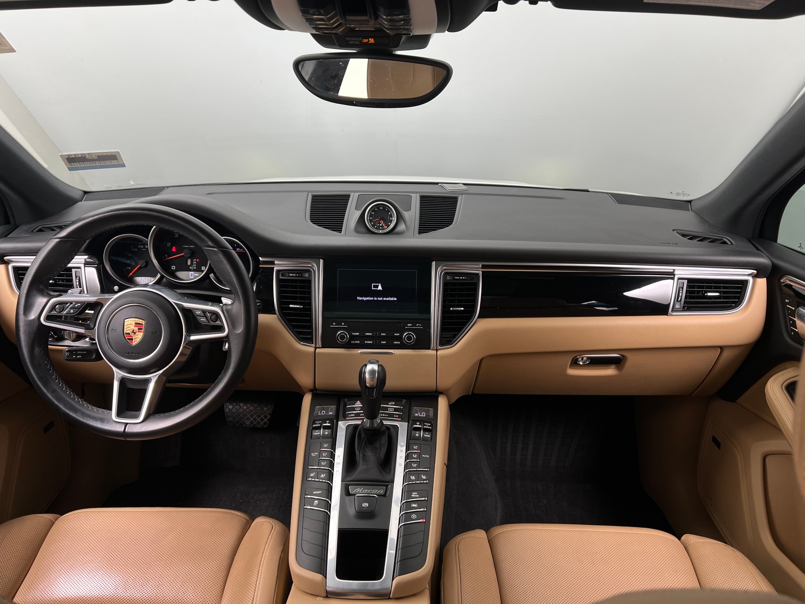 Thumbnail: 2018 Porsche Macan - 2