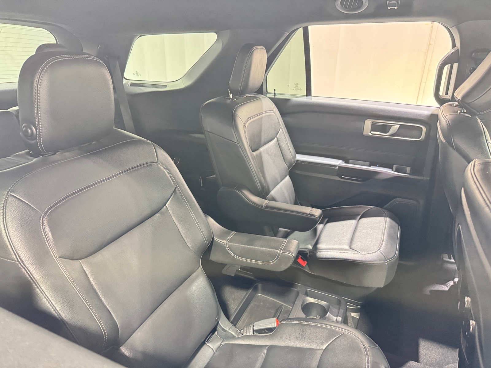 Thumbnail: 2020 Ford Explorer - 6