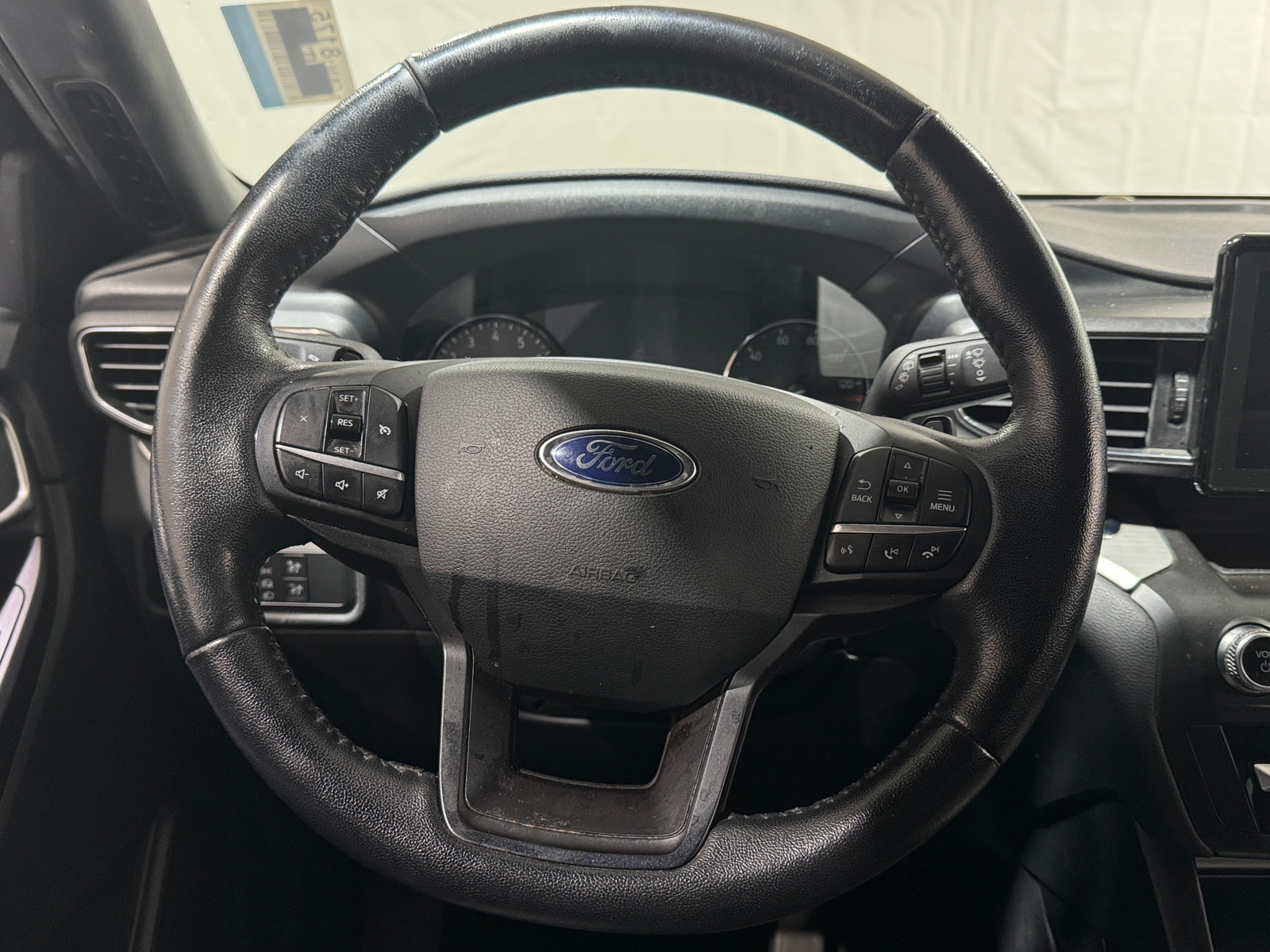 Thumbnail: 2020 Ford Explorer - 5