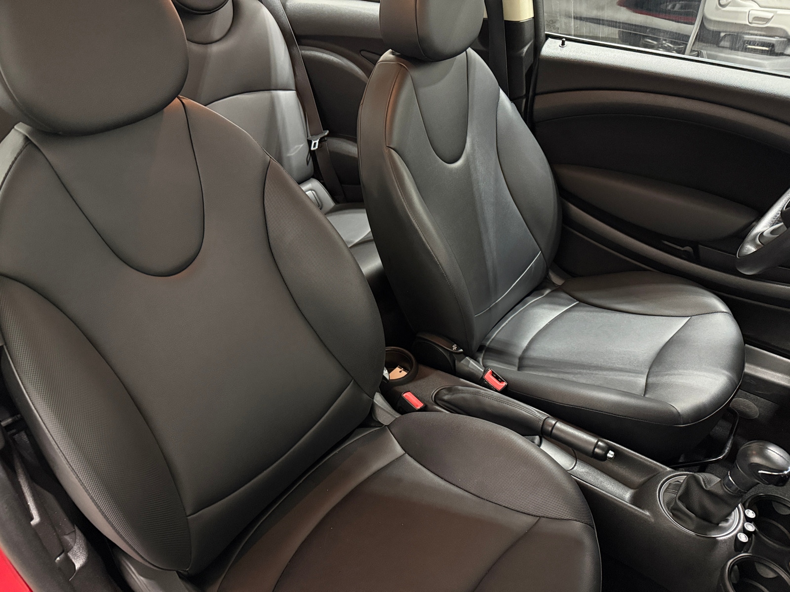 Thumbnail: 2013 MINI Cooper Hardtop - 2