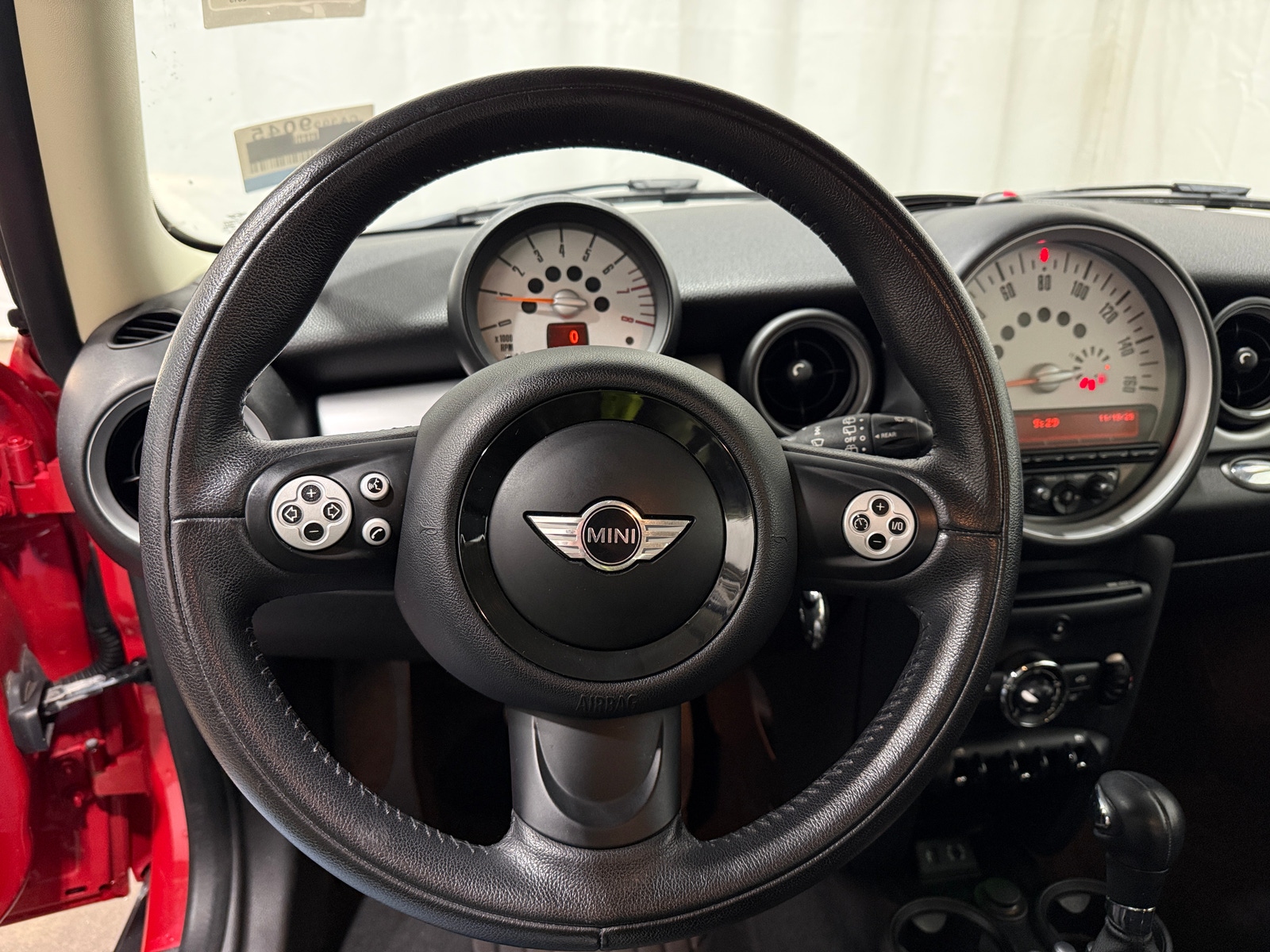 Thumbnail: 2013 MINI Cooper Hardtop - 5