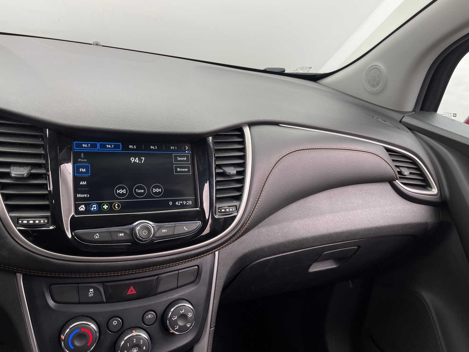 Thumbnail: 2019 Chevrolet Trax - 4