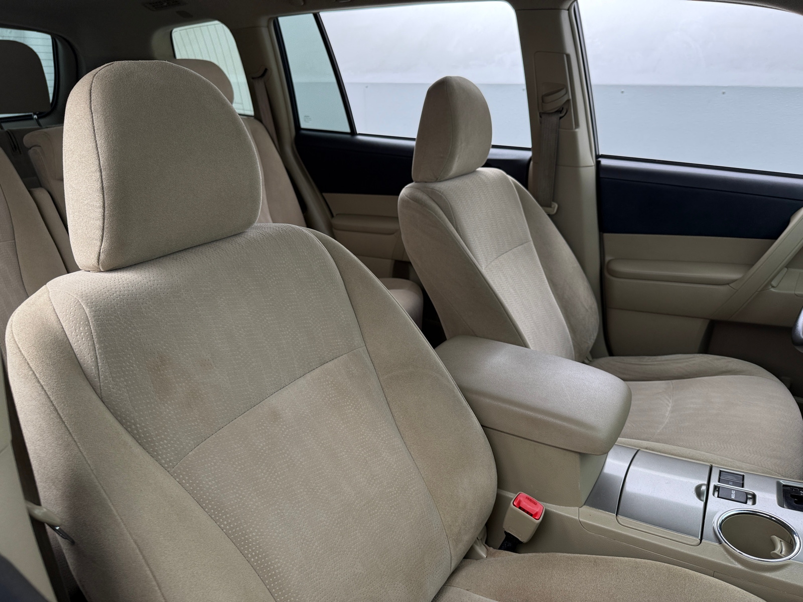 Thumbnail: 2013 Toyota Highlander - 2