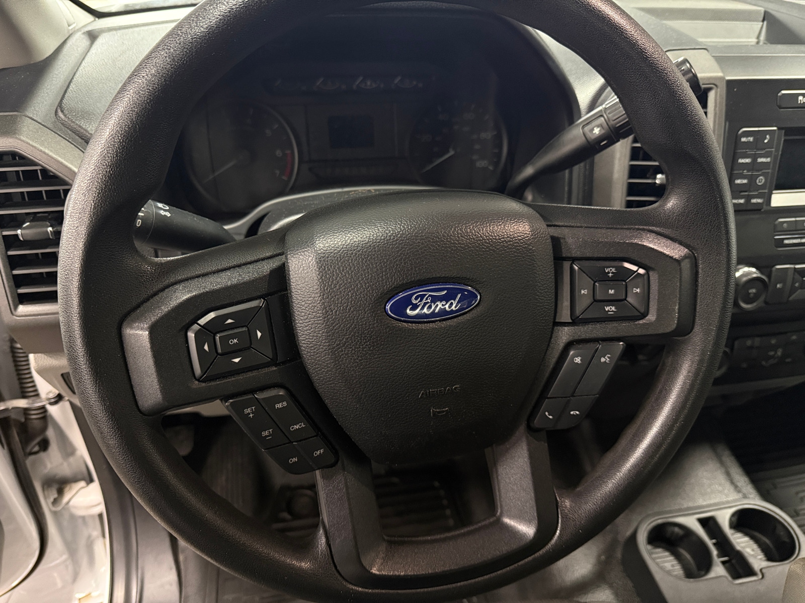 Thumbnail: 2019 Ford Econoline - 4