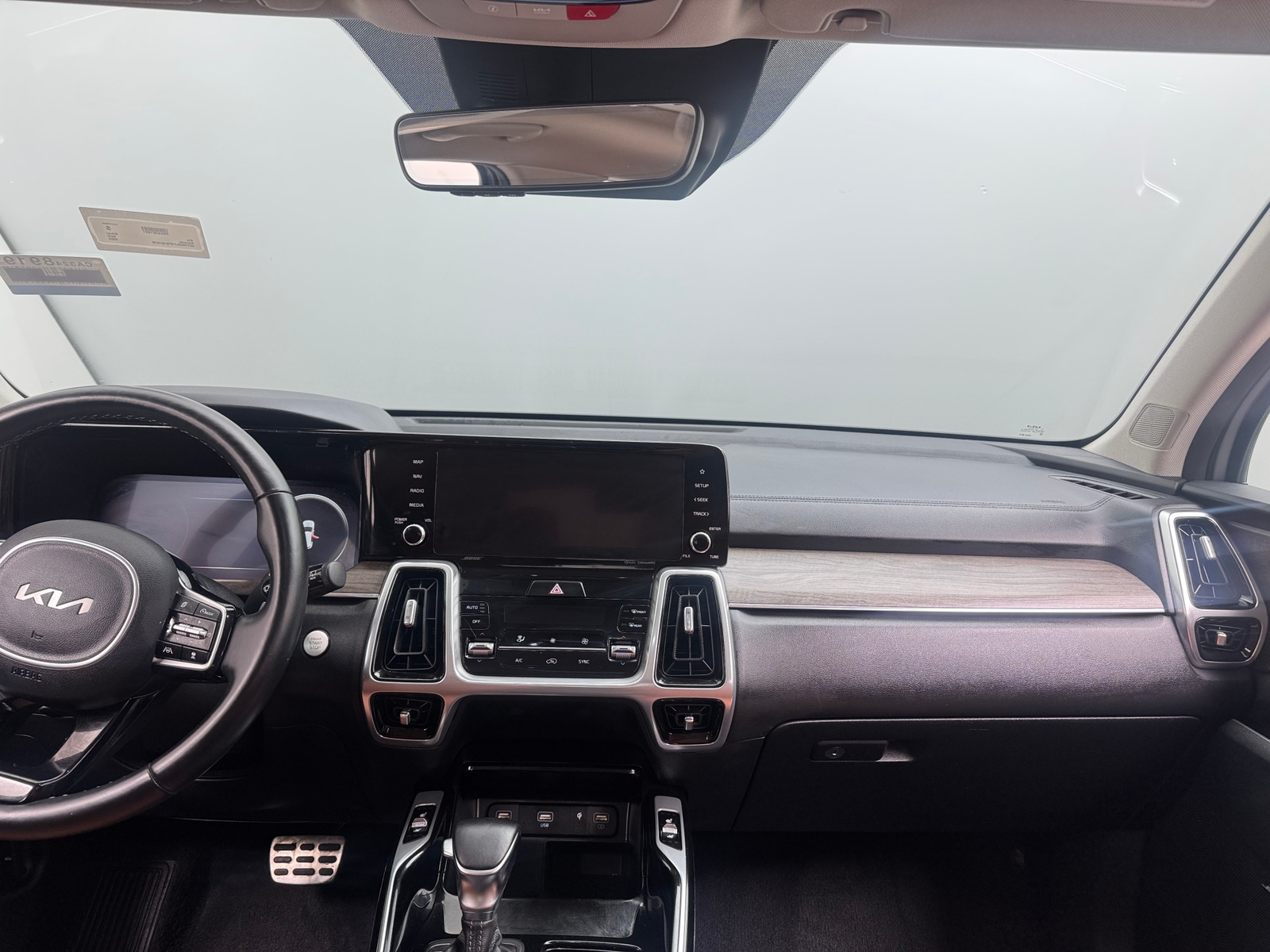 Thumbnail: 2023 Kia Sorento - 2