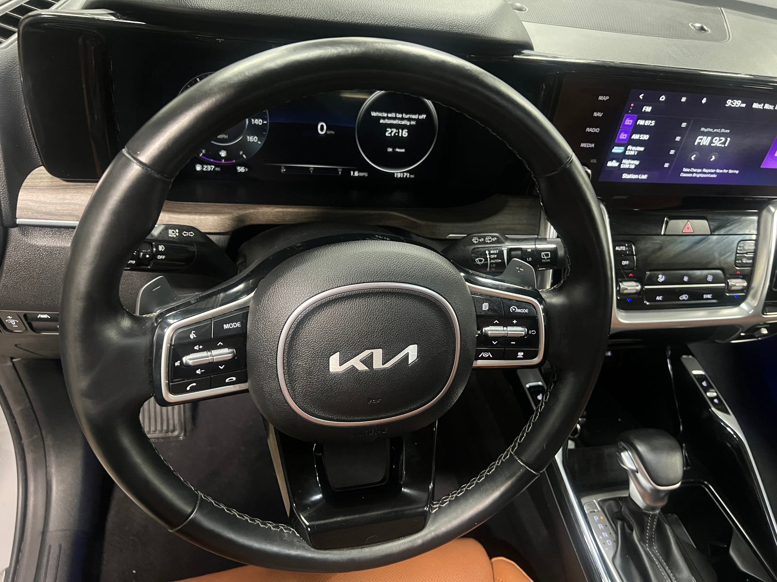 Thumbnail: 2023 Kia Sorento - 4