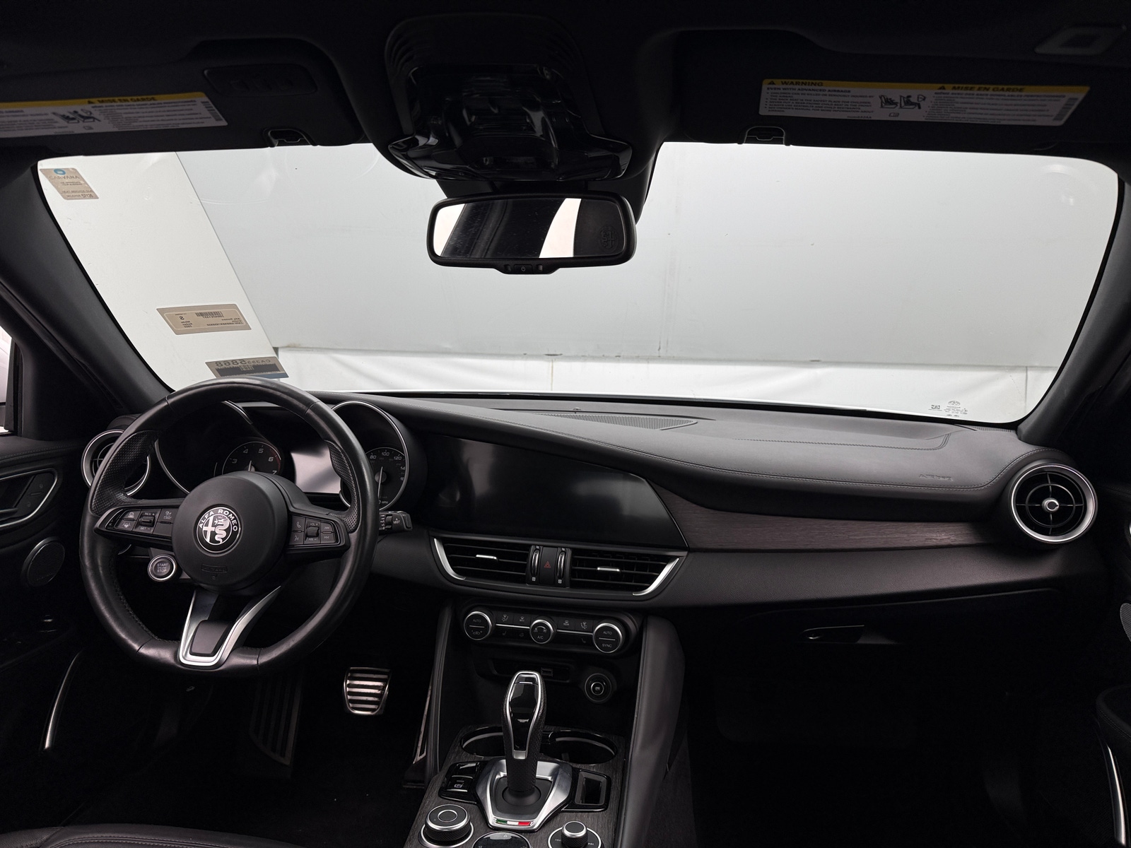 Thumbnail: 2022 Alfa Romeo Giulia - 2