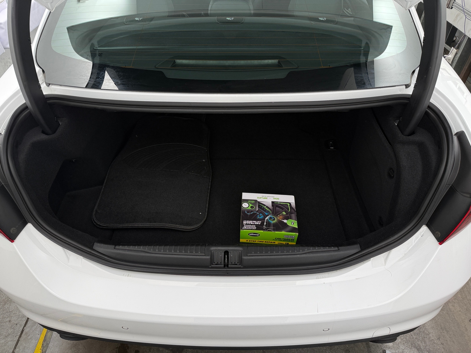 Thumbnail: 2022 Alfa Romeo Giulia - 6