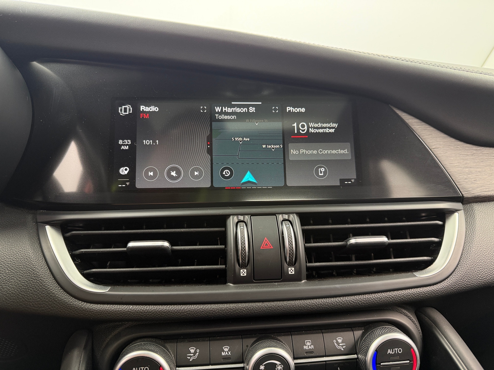 Thumbnail: 2022 Alfa Romeo Giulia - 3