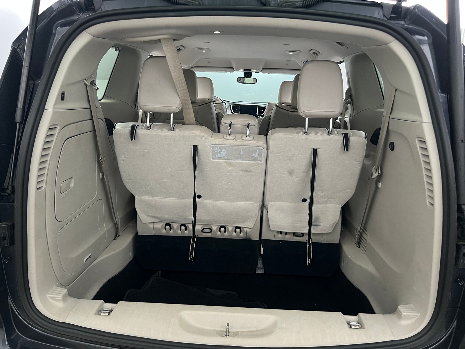 Thumbnail: 2020 Chrysler Pacifica - 6