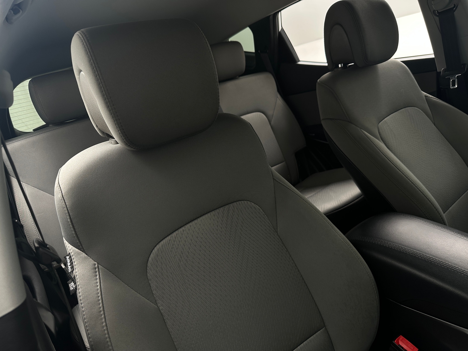 Thumbnail: 2017 Hyundai Santa Fe - 2