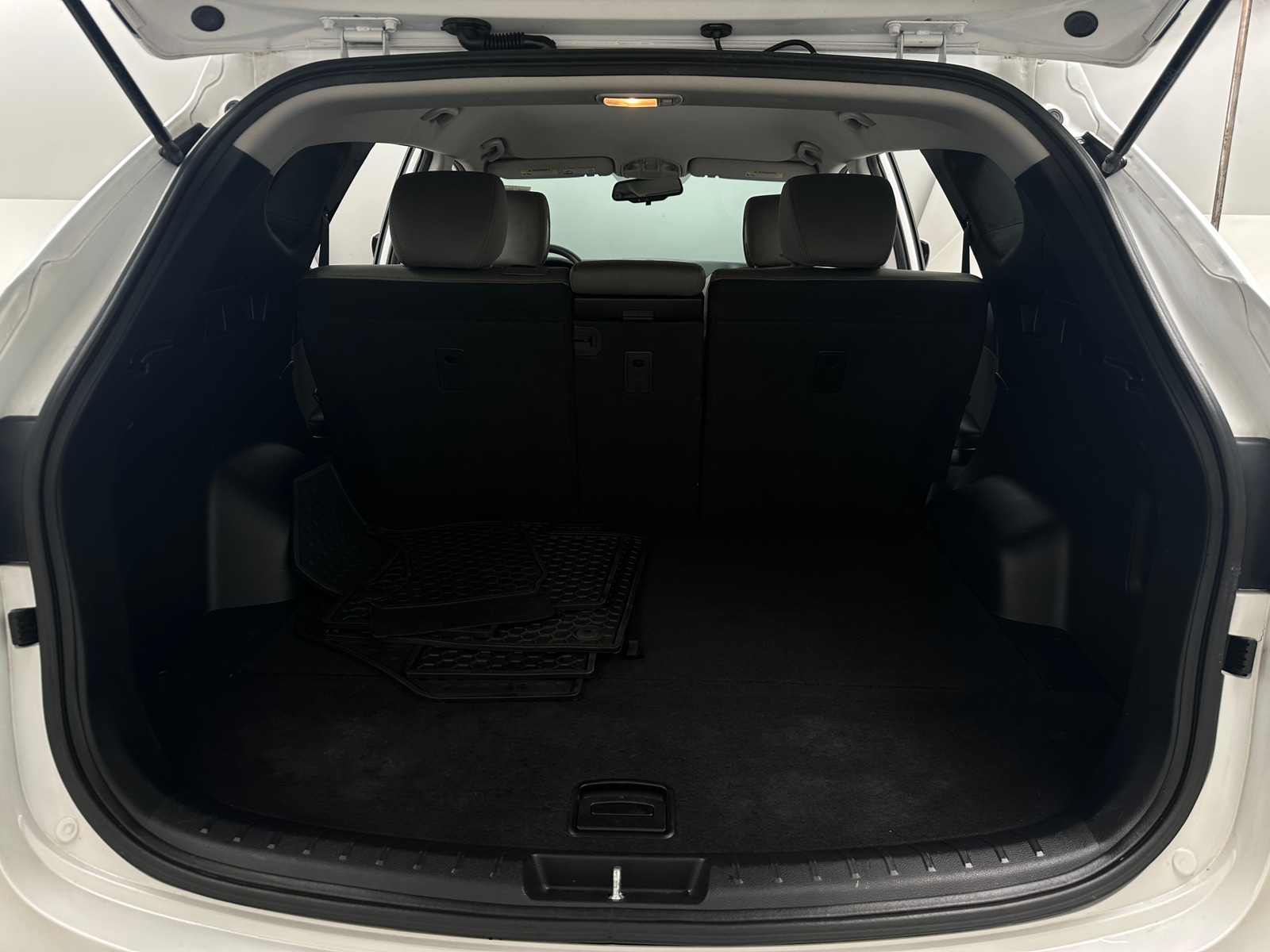 Thumbnail: 2017 Hyundai Santa Fe - 7