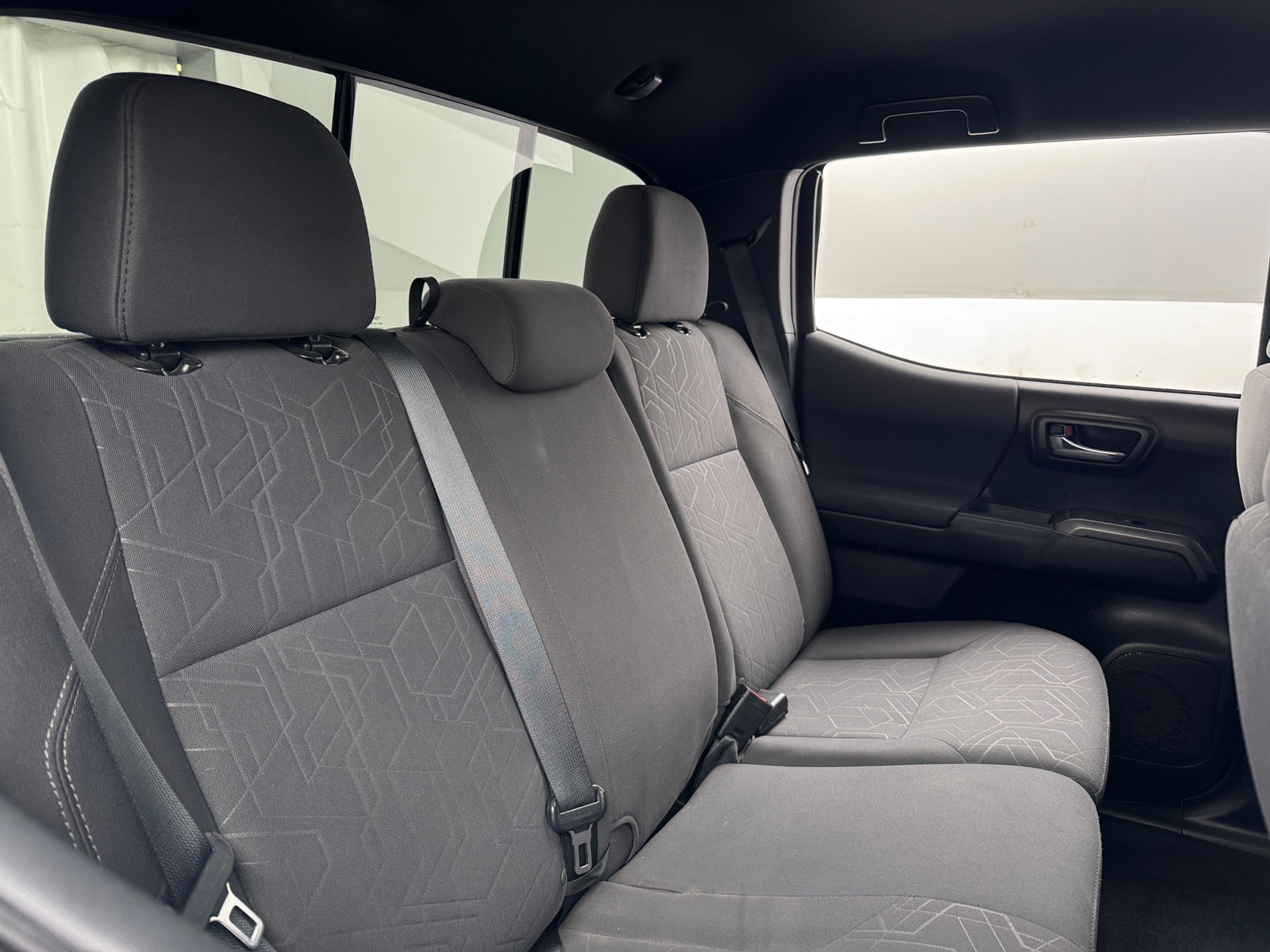 Thumbnail: 2017 Toyota Tacoma - 6