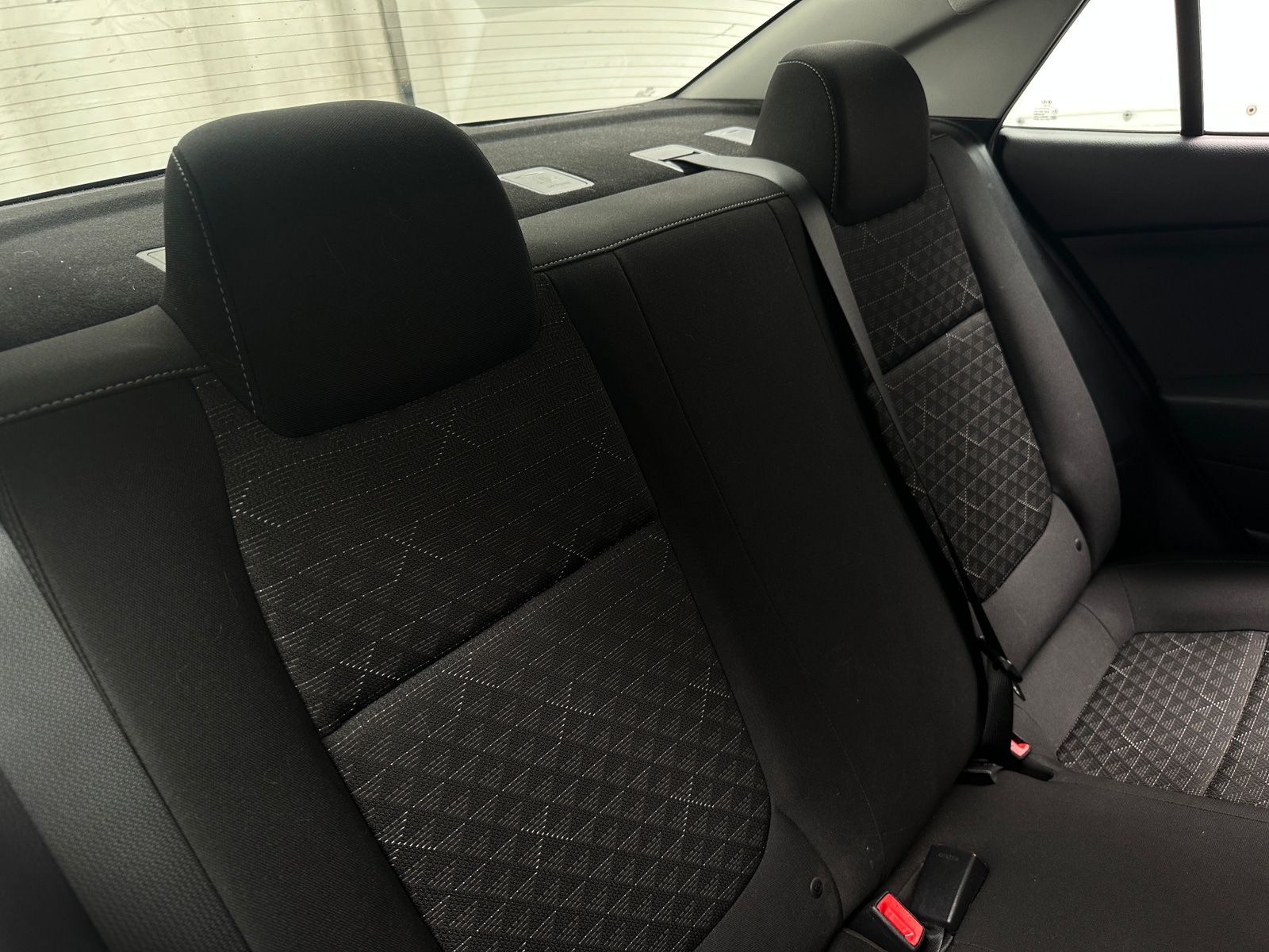 Thumbnail: 2020 Kia Rio - 6