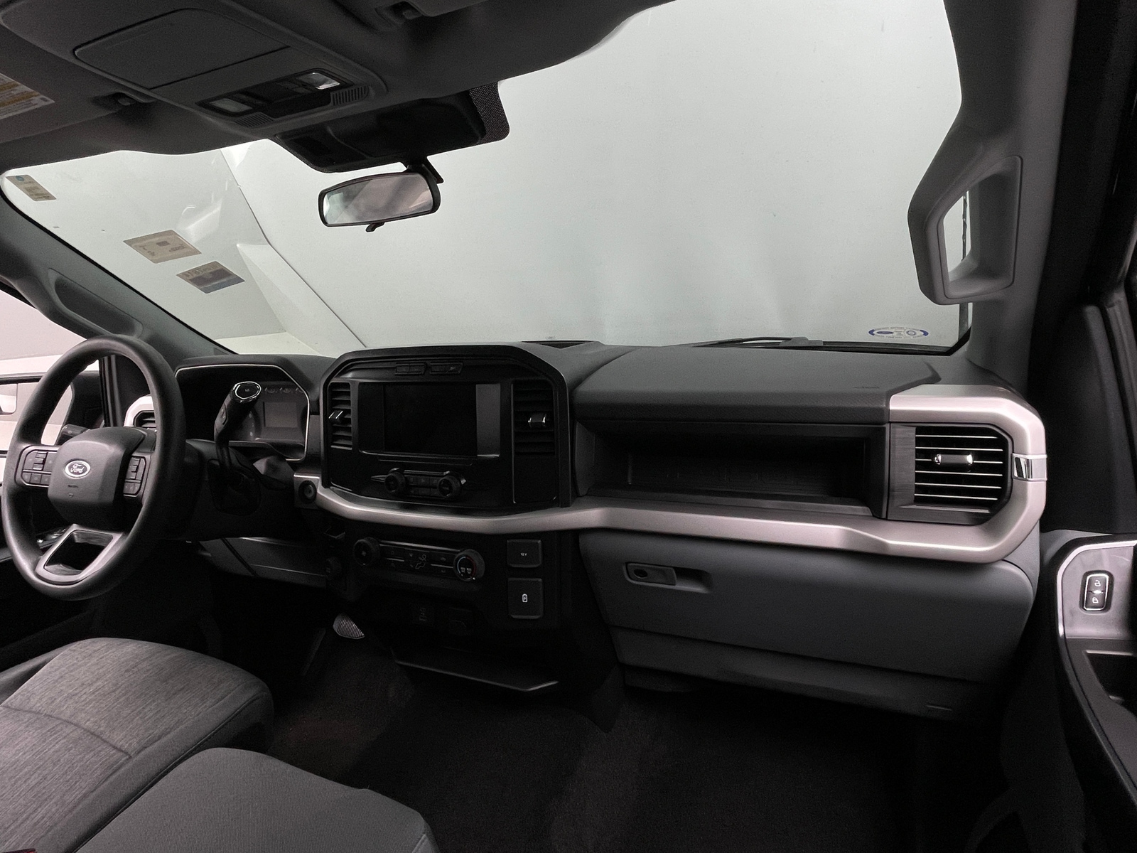 Thumbnail: 2022 Ford Econoline - 3