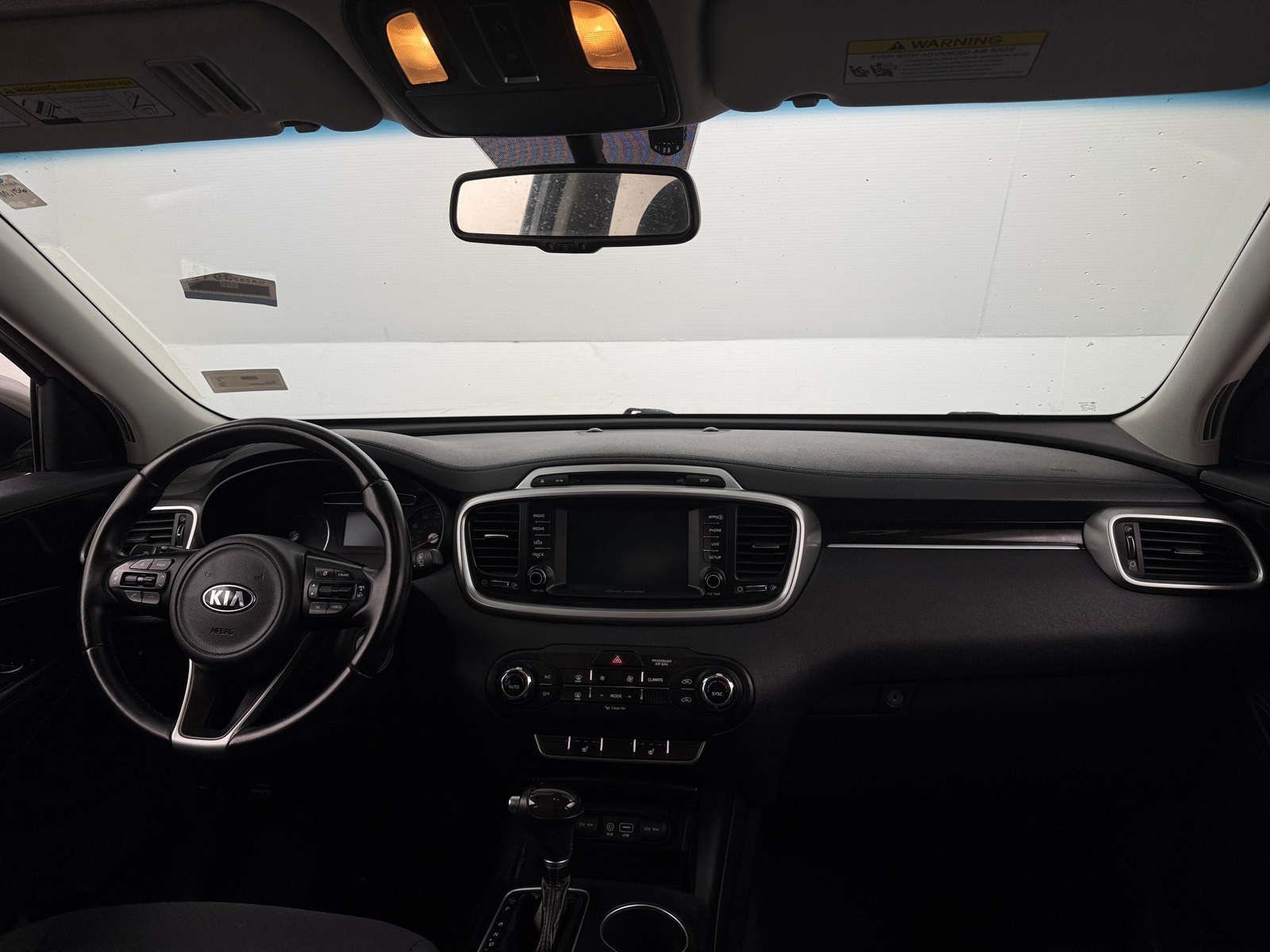 Thumbnail: 2018 Kia Sorento - 3