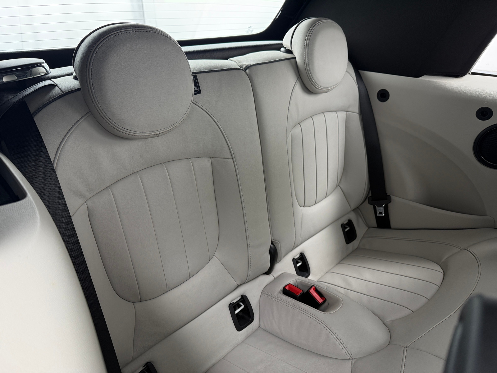 Thumbnail: 2016 MINI Cooper Convertible - 6