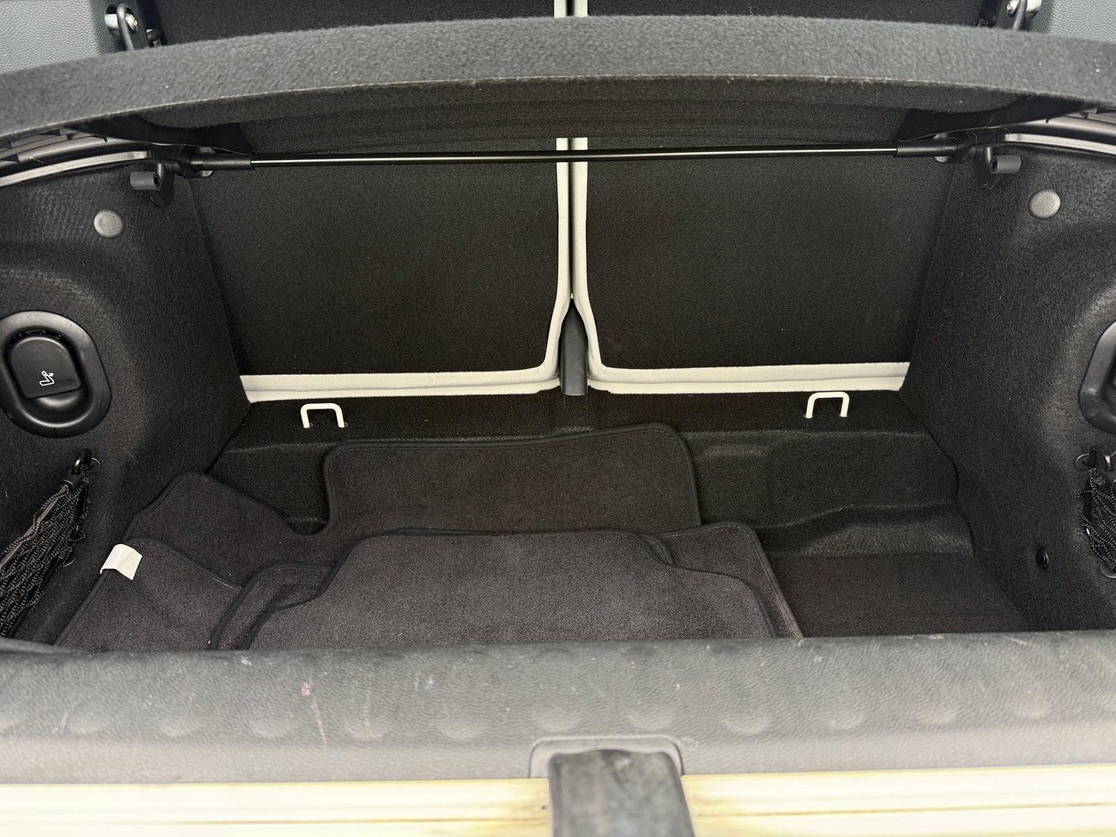 Thumbnail: 2016 MINI Cooper Convertible - 7